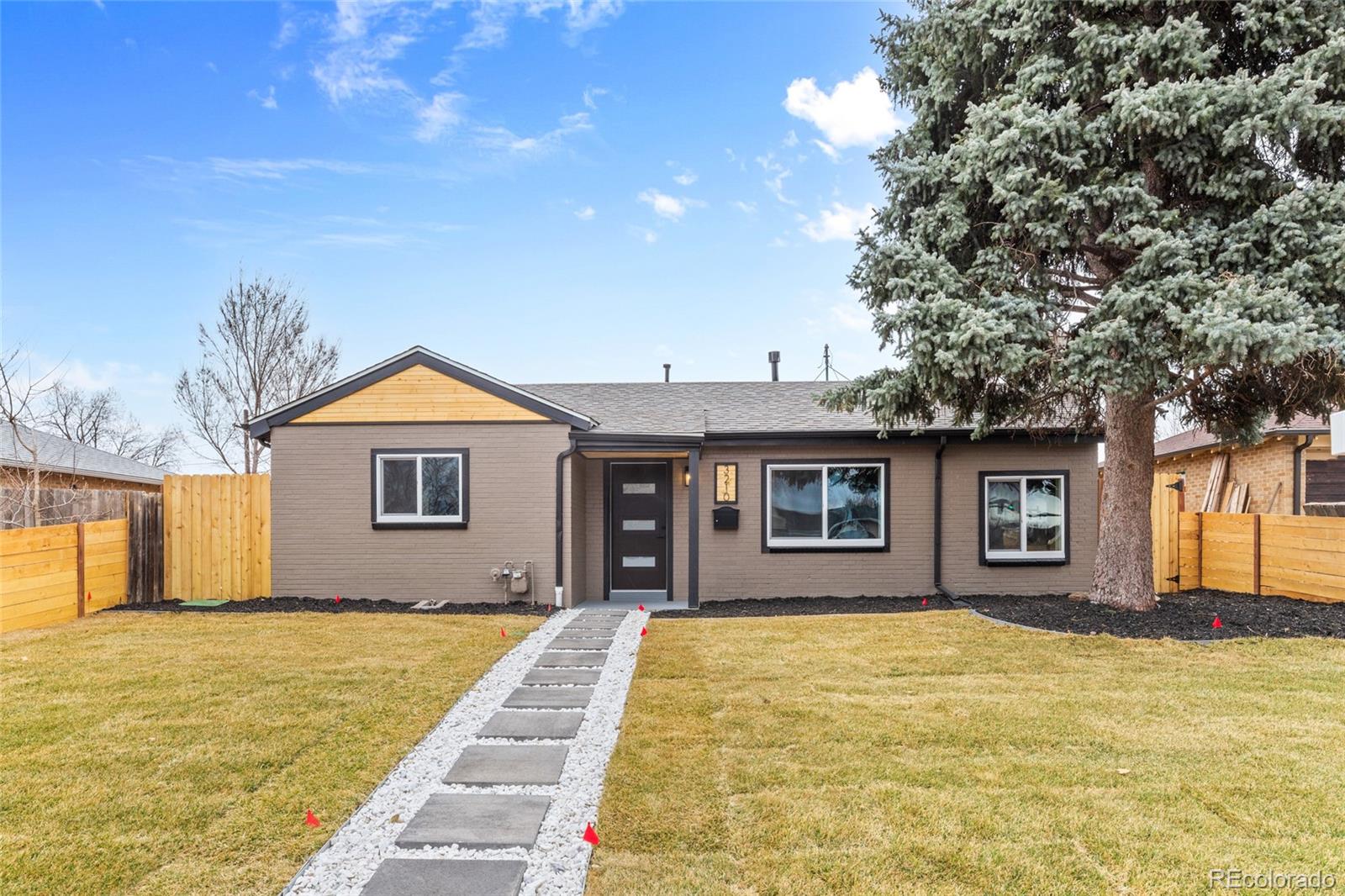3210 magnolia street, Denver sold home. Closed on 2025-09-26 for $570,000.