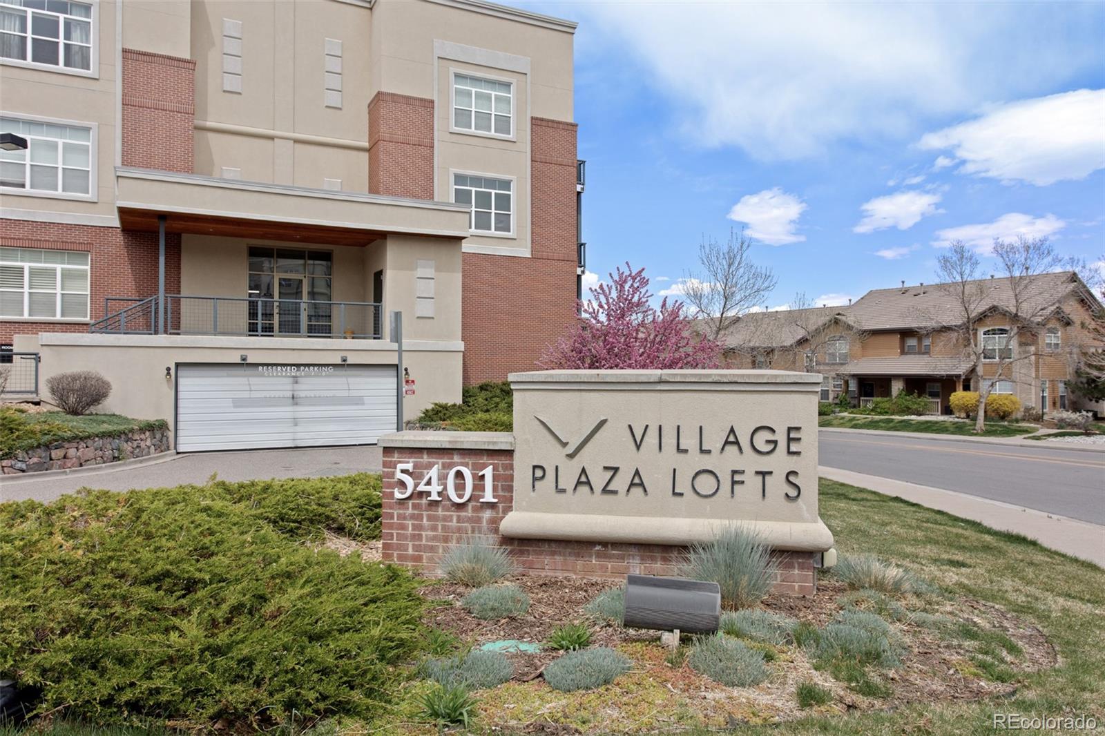 5401 S Park Terrace Avenue 204C, Greenwood Village  MLS: 6517290 Beds: 2 Baths: 2 Price: $425,000