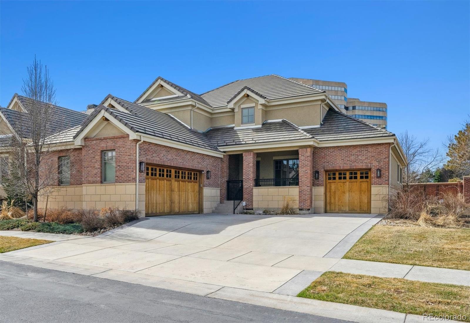 34  Sommerset Circle, englewood MLS: 4676682 Beds: 5 Baths: 5 Price: $1,750,000