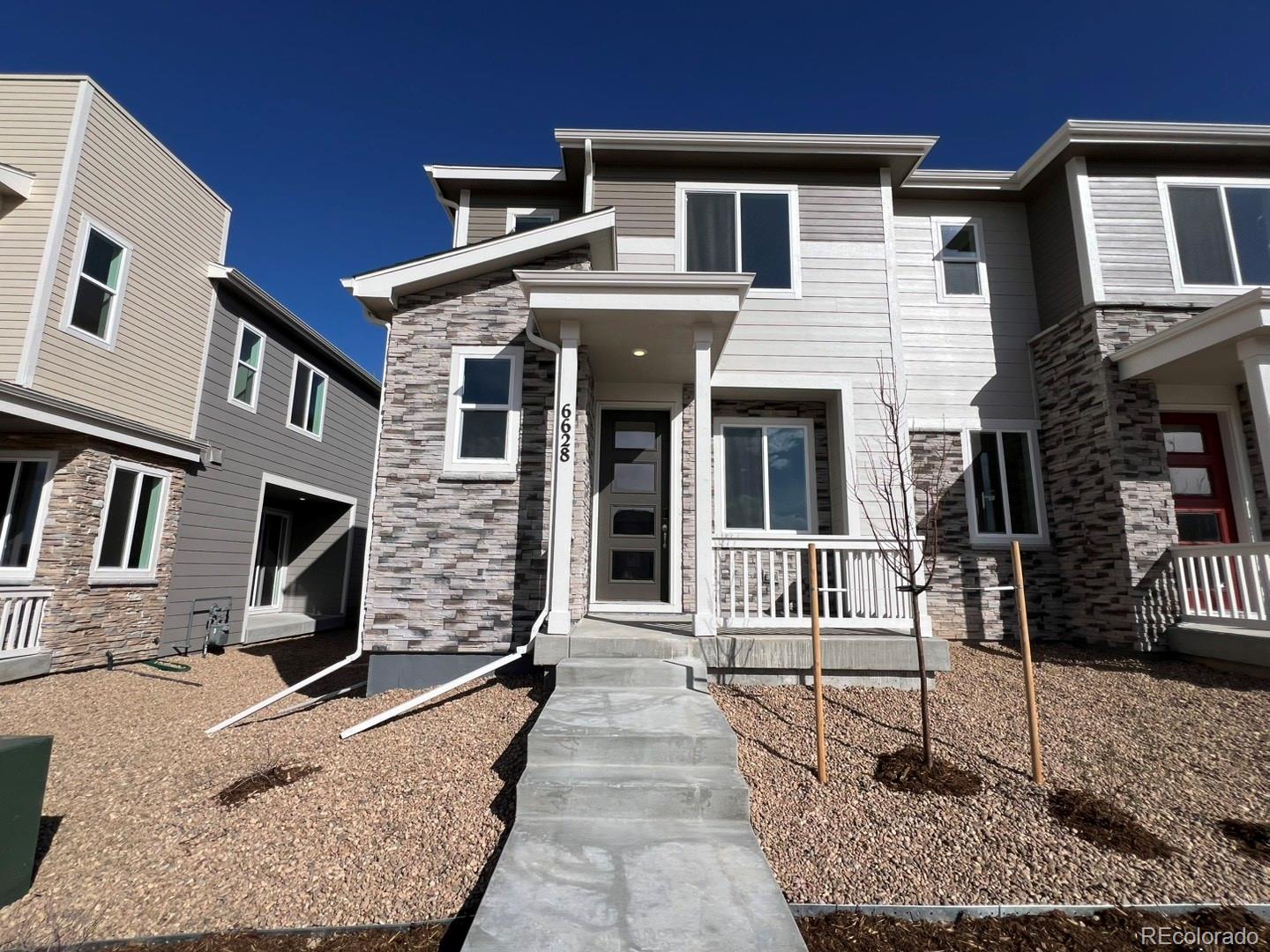 6628 N Nepal Court, aurora MLS: 5217164 Beds: 3 Baths: 3 Price: $424,950