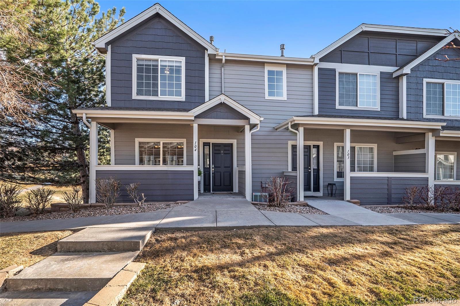 19247 e gunnison place, Aurora sold home. Closed on 2025-05-12 for $355,000.