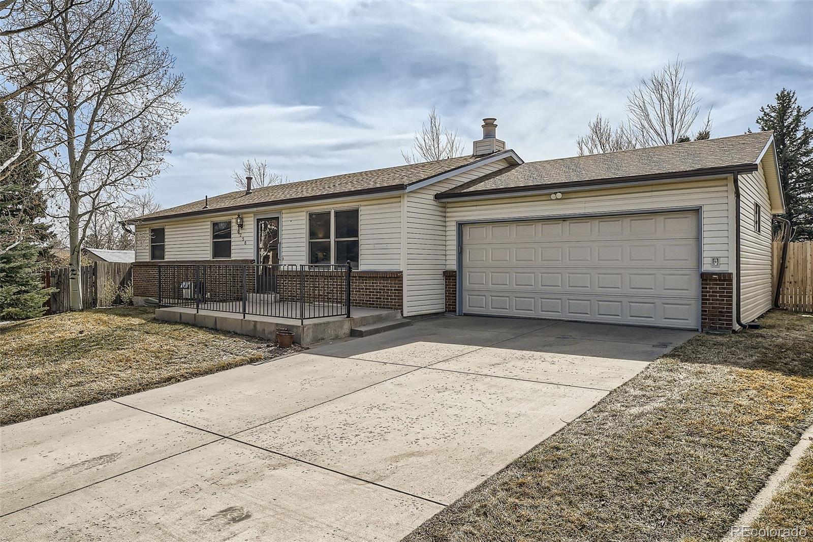 9256 W Euclid Avenue, littleton MLS: 8356678 Beds: 3 Baths: 2 Price: $549,000