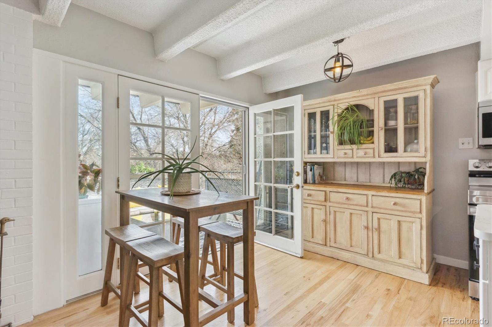 33 N Corona Street 401, Denver  MLS: 3362560 Beds: 2 Baths: 2 Price: $475,000