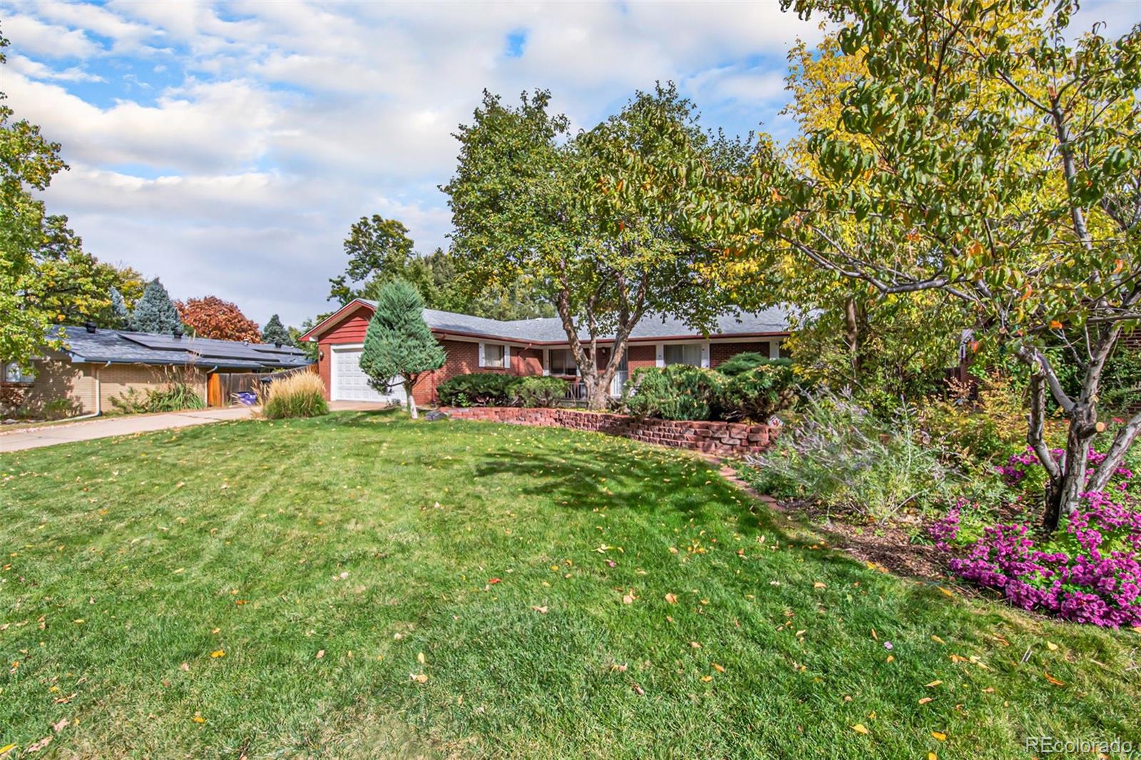 672 S Pontiac Street, denver MLS: 9247887 Beds: 6 Baths: 3 Price: $798,500