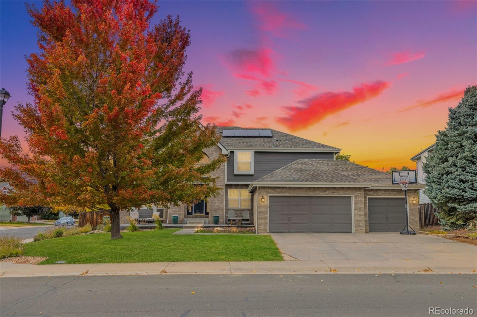 18003 E Alamo Drive, centennial MLS: 1962137 Beds: 5 Baths: 4 Price: $775,000