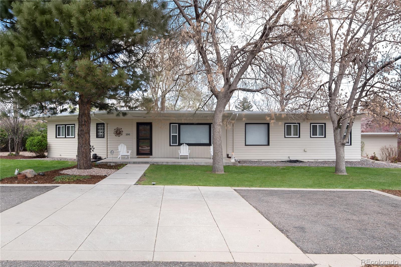 100  Balsam Street, lakewood MLS: 2744228 Beds: 3 Baths: 2 Price: $675,000
