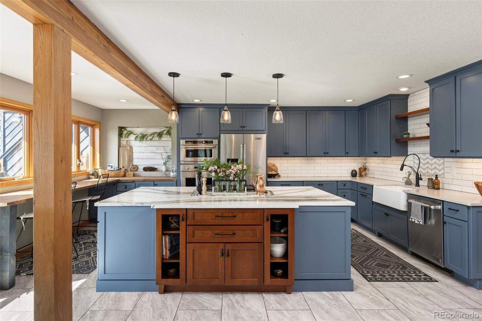 4948 cameyo road, Indian Hills sold home. Closed on 2025-07-09 for $1,350,000.