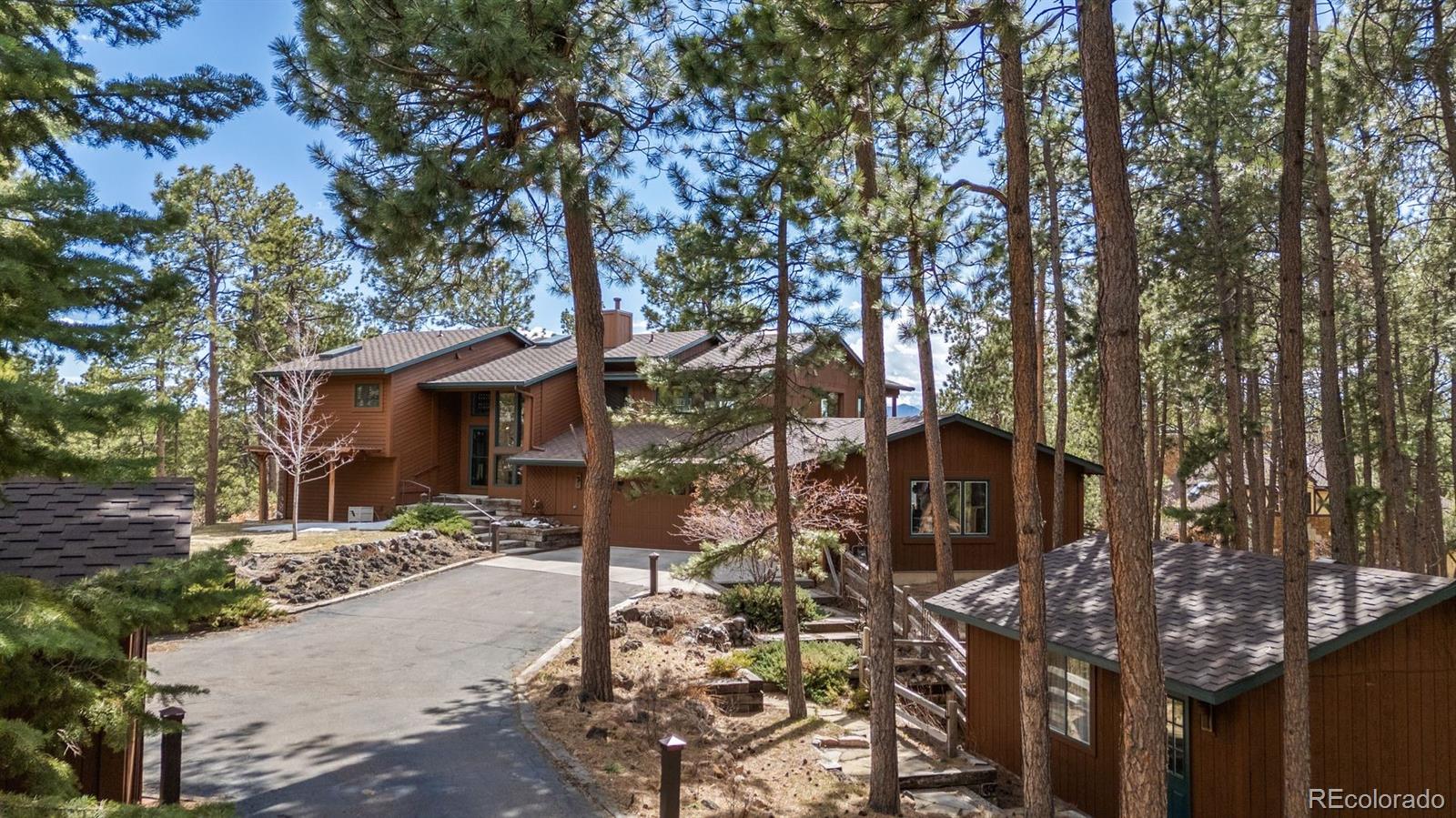 19395 old fort lane, Monument sold home. Closed on 2025-04-24 for $832,001.