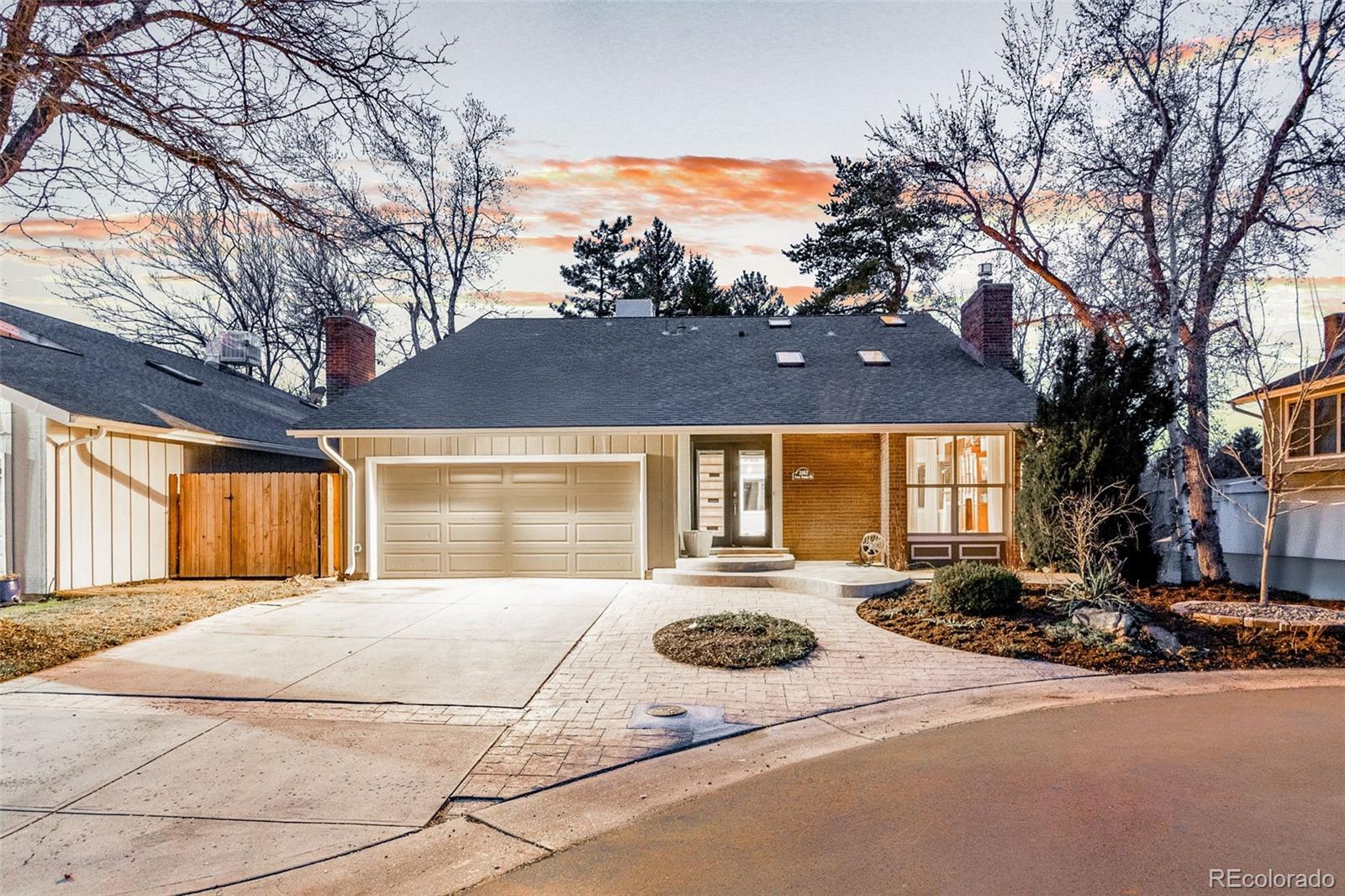 2867 S Oswego Court, aurora MLS: 3955560 Beds: 5 Baths: 4 Price: $725,000