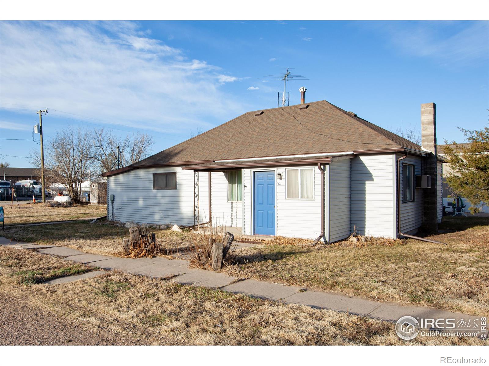 421 dunken avenue, Peetz sold home. Closed on 2025-11-24 for $65,000.