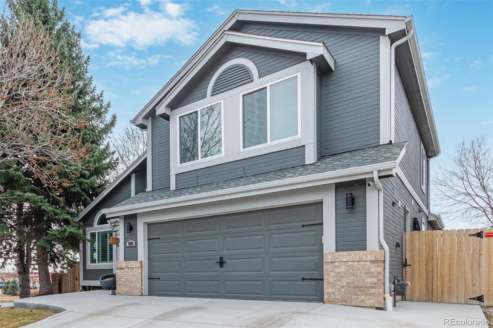9208 W 100th Place, broomfield MLS: 2757756 Beds: 5 Baths: 4 Price: $699,900