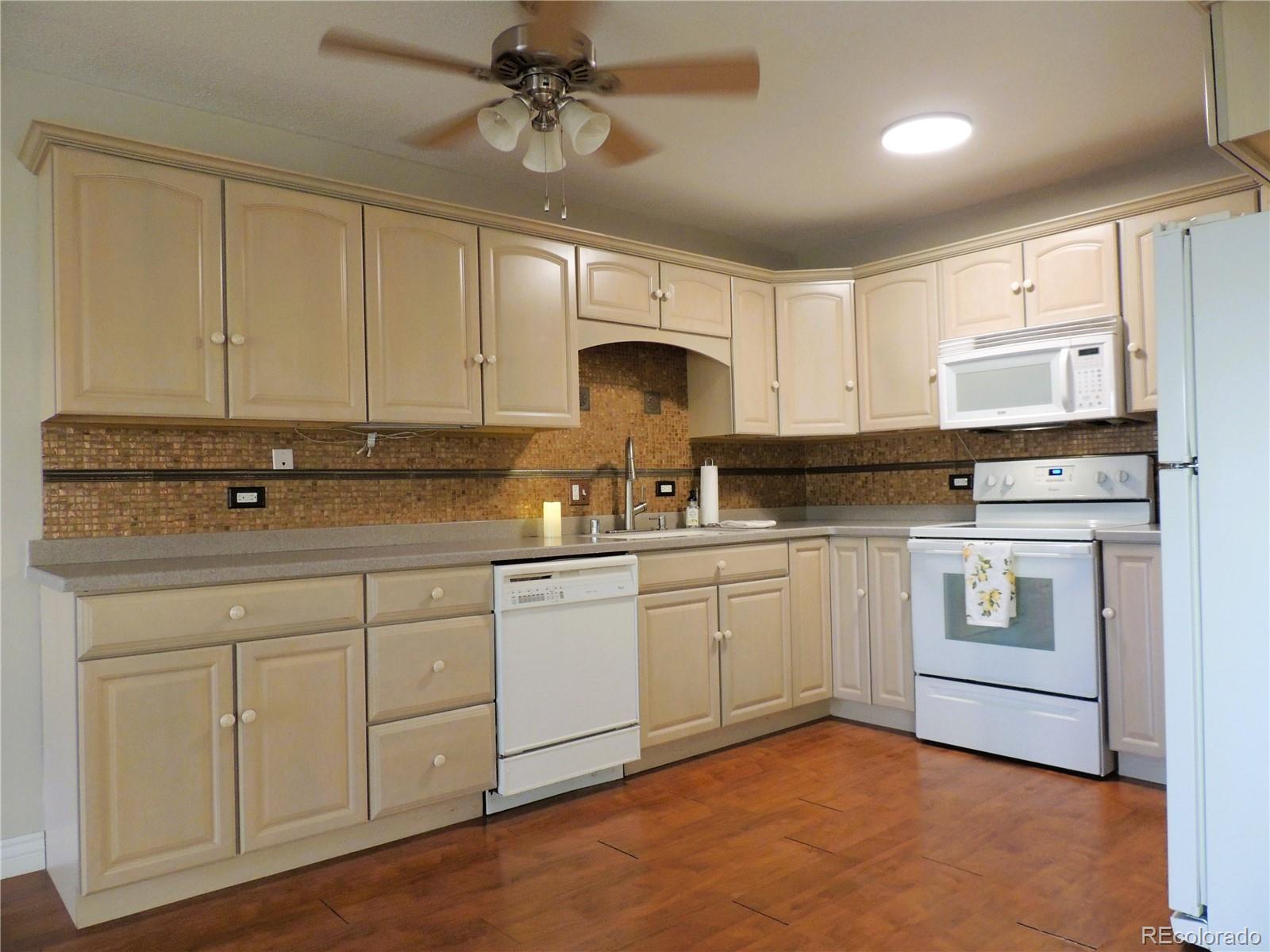 Dsw Denver Condo / Townhome | MLS #: 47163099625 E Center Avenue 4C, Denver Beds: 2 Baths: 2 Price: $199,900