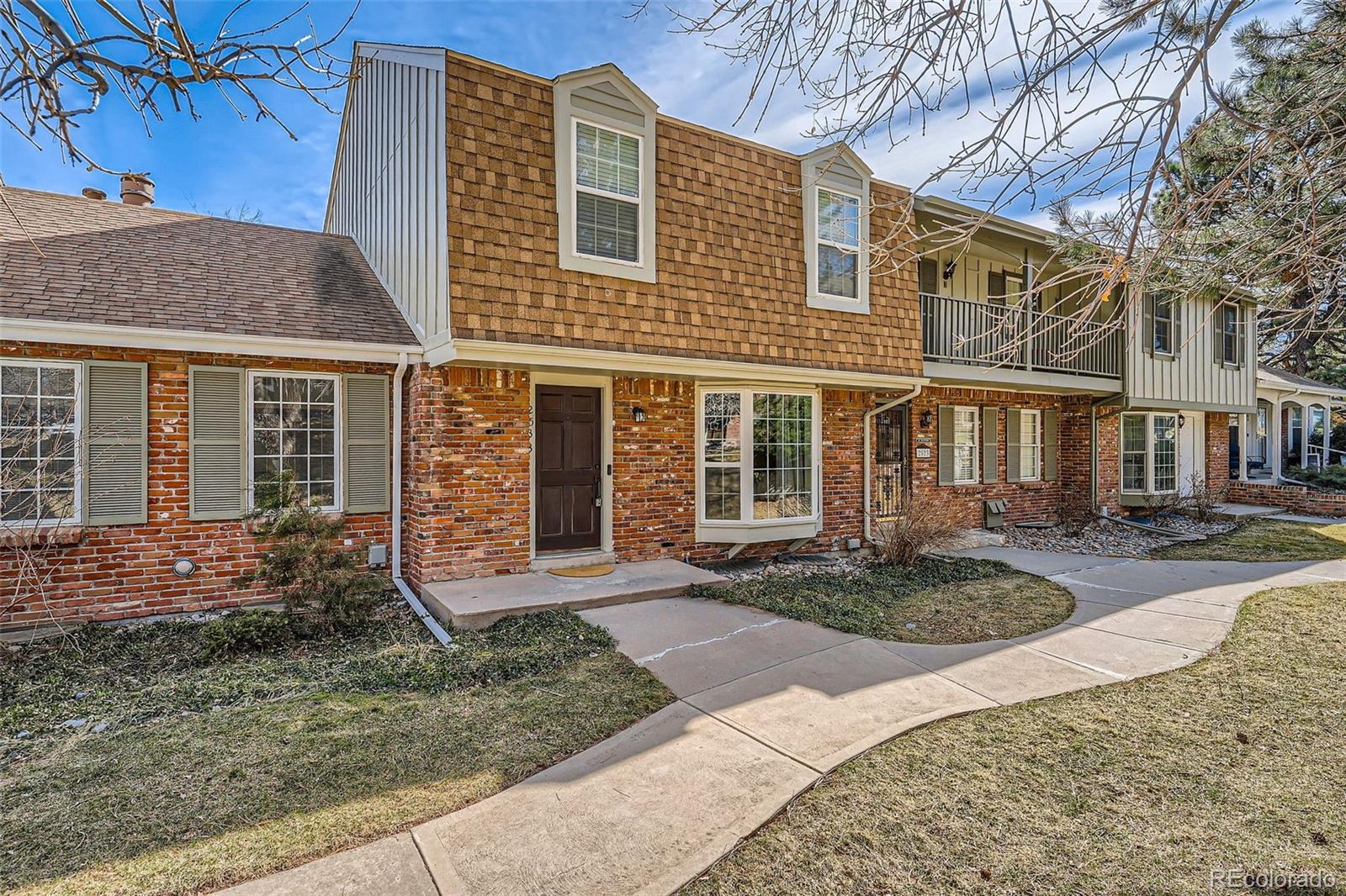2533 E Geddes Avenue , Centennial  MLS: 4343996 Beds: 3 Baths: 3 Price: $500,000
