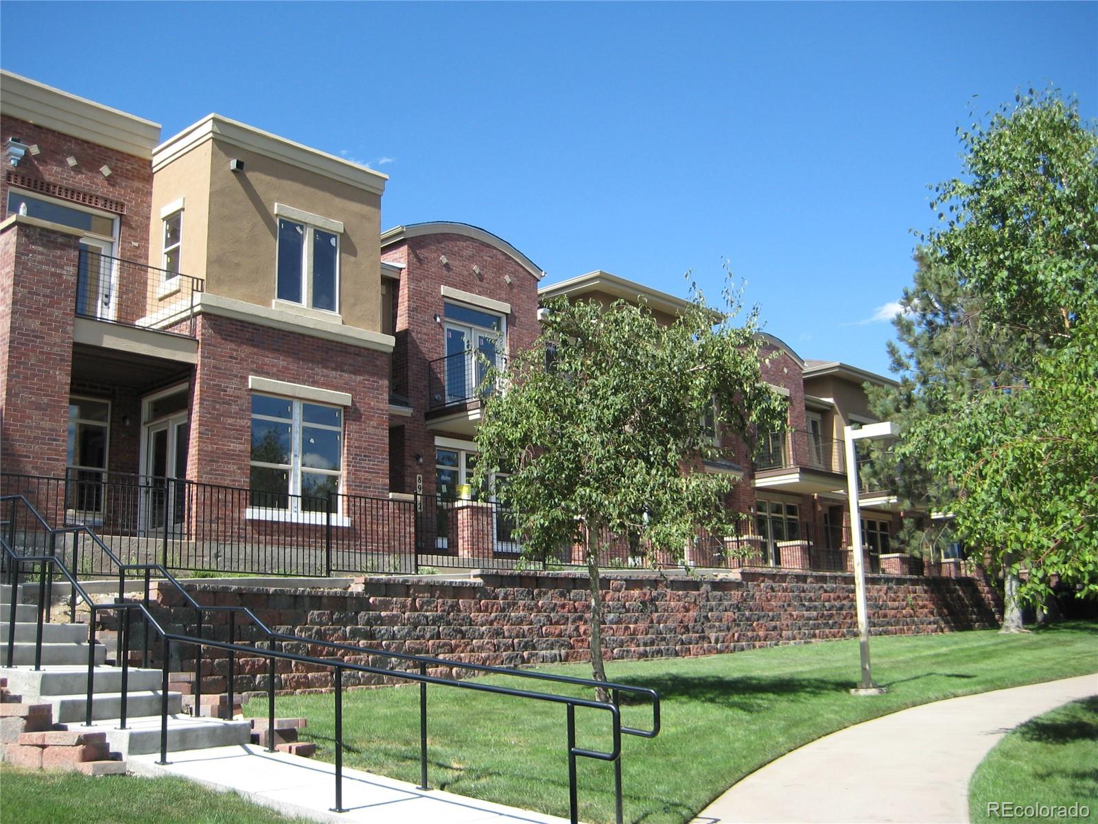 8962 E Otero Place, centennial MLS: 4907824 Beds: 3 Baths: 3 Price: $550,000