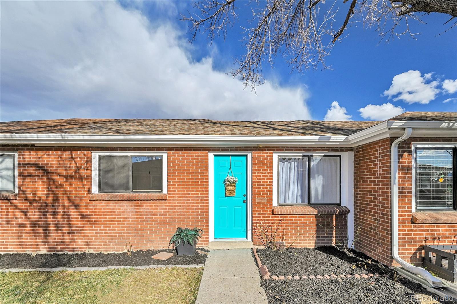 5211 w 4th avenue, lakewood sold home. Closed on 2025-05-09 for $239,999.