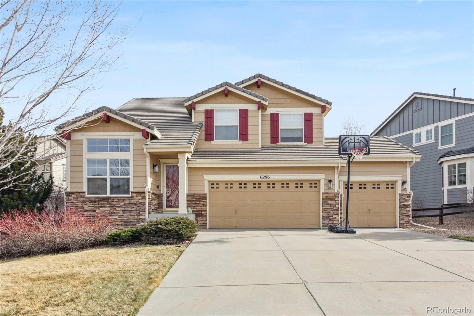 6296 S Rifle Street, aurora MLS: 2400138 Beds: 5 Baths: 4 Price: $674,900