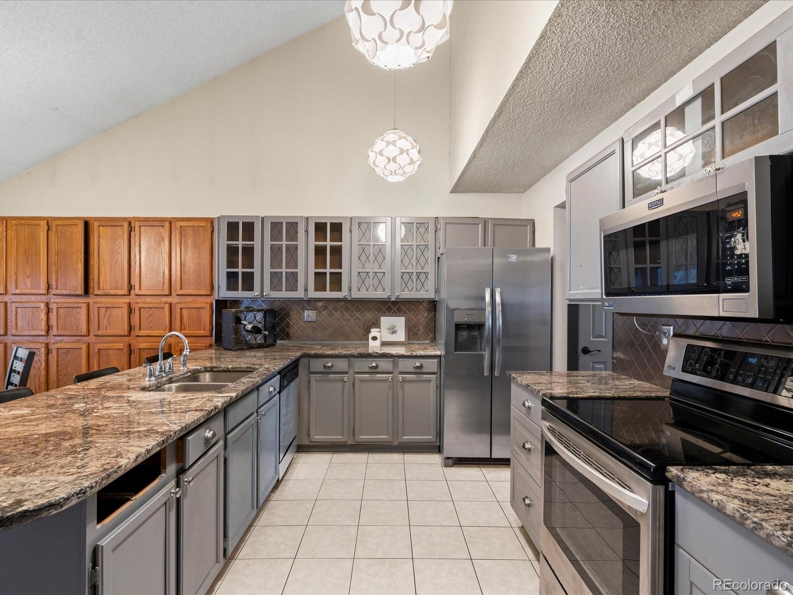 21258 e aberdeen place, Centennial sold home. Closed on 2025-05-05 for $470,000.