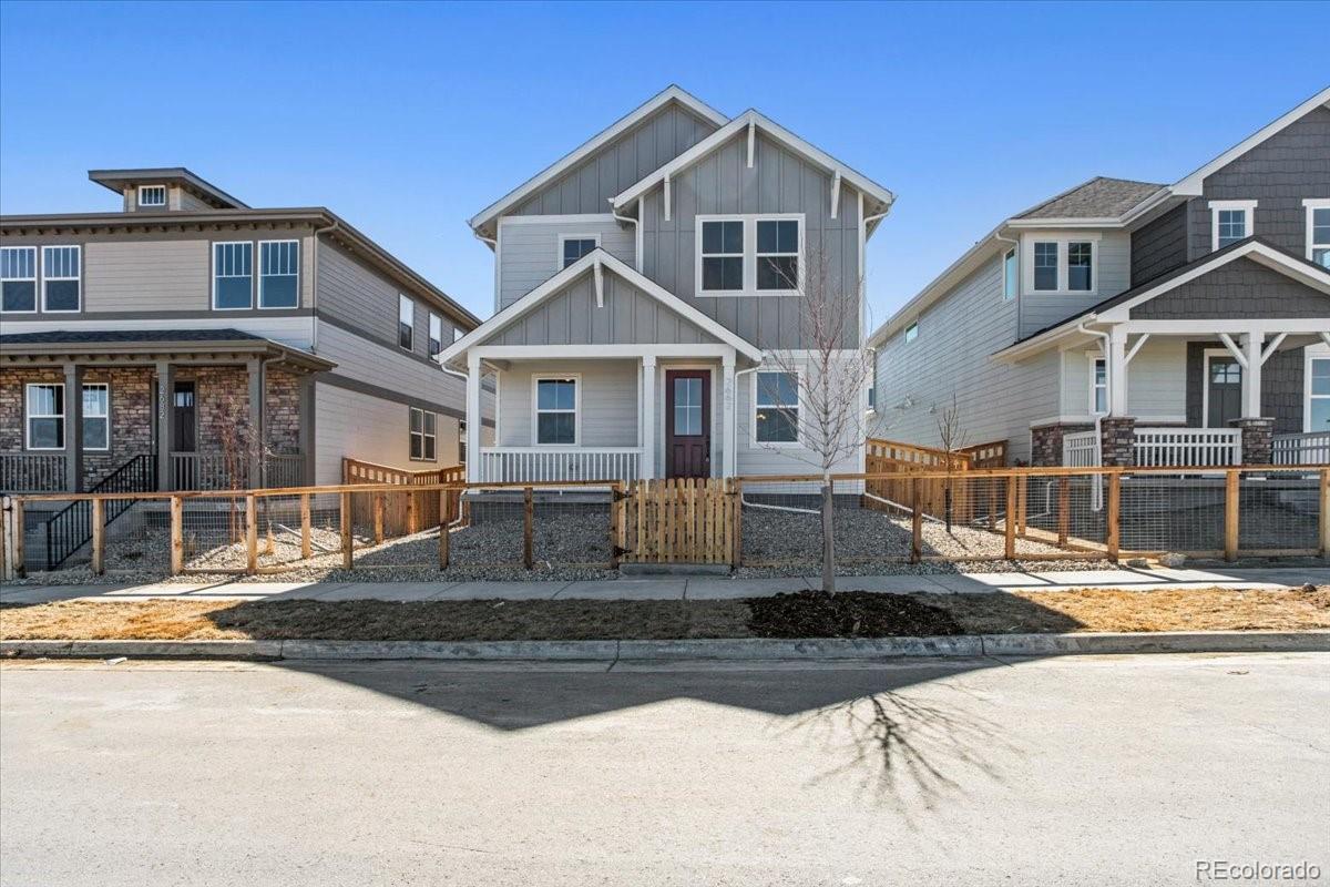 2662 E 103rd Avenue, thornton MLS: 1658780 Beds: 3 Baths: 3 Price: $675,808