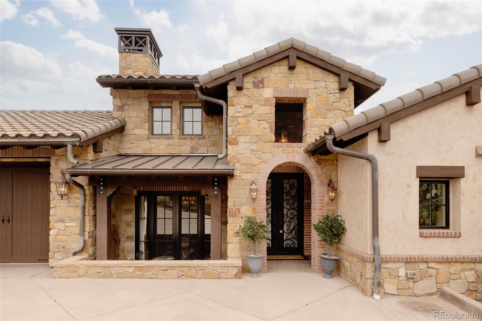 8190 paradiso court, littleton sold home. Closed on 2025-06-18 for $2,641,000.