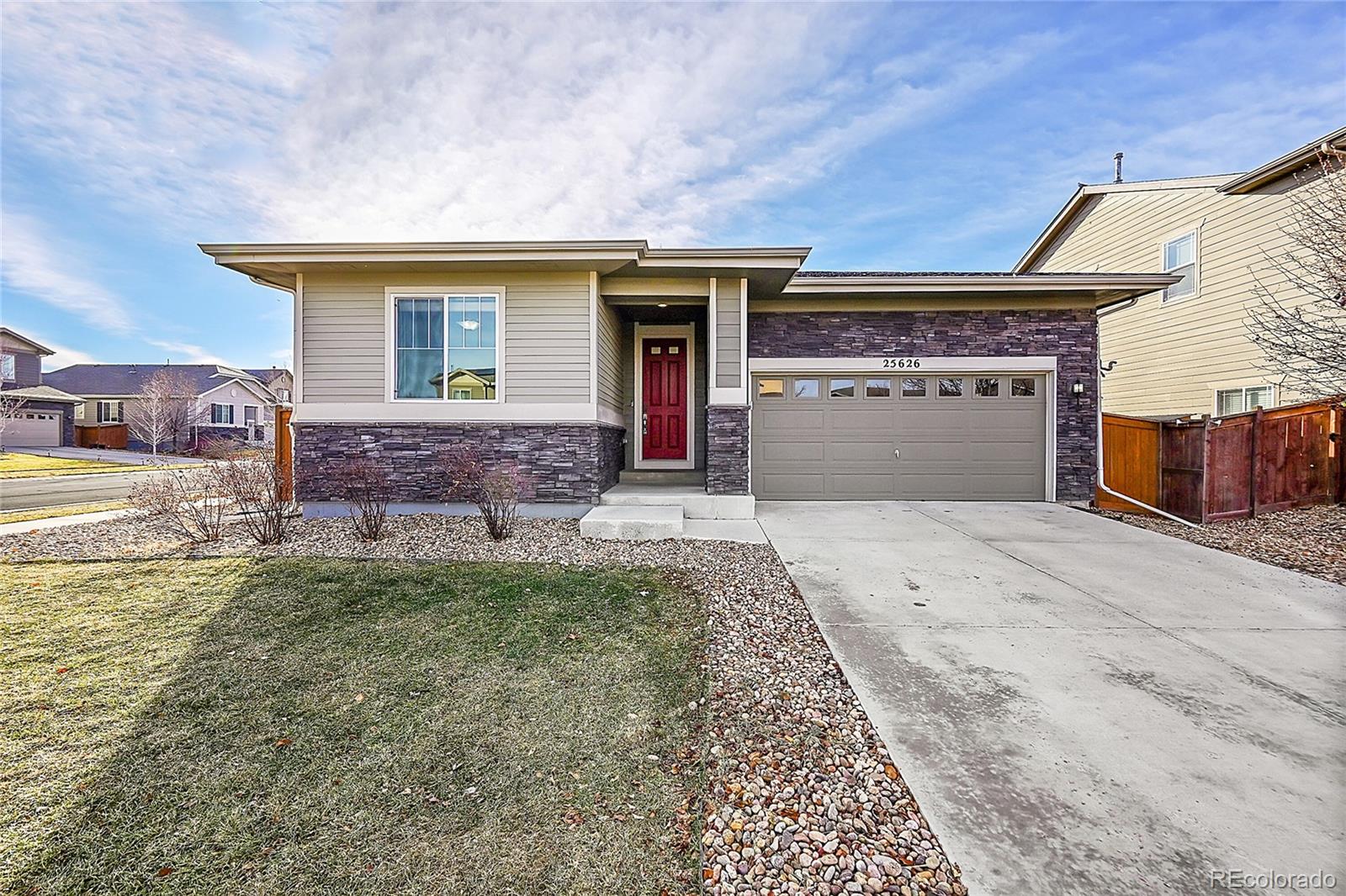 25626 E Maple Avenue, aurora MLS: 8162057 Beds: 2 Baths: 2 Price: $465,000