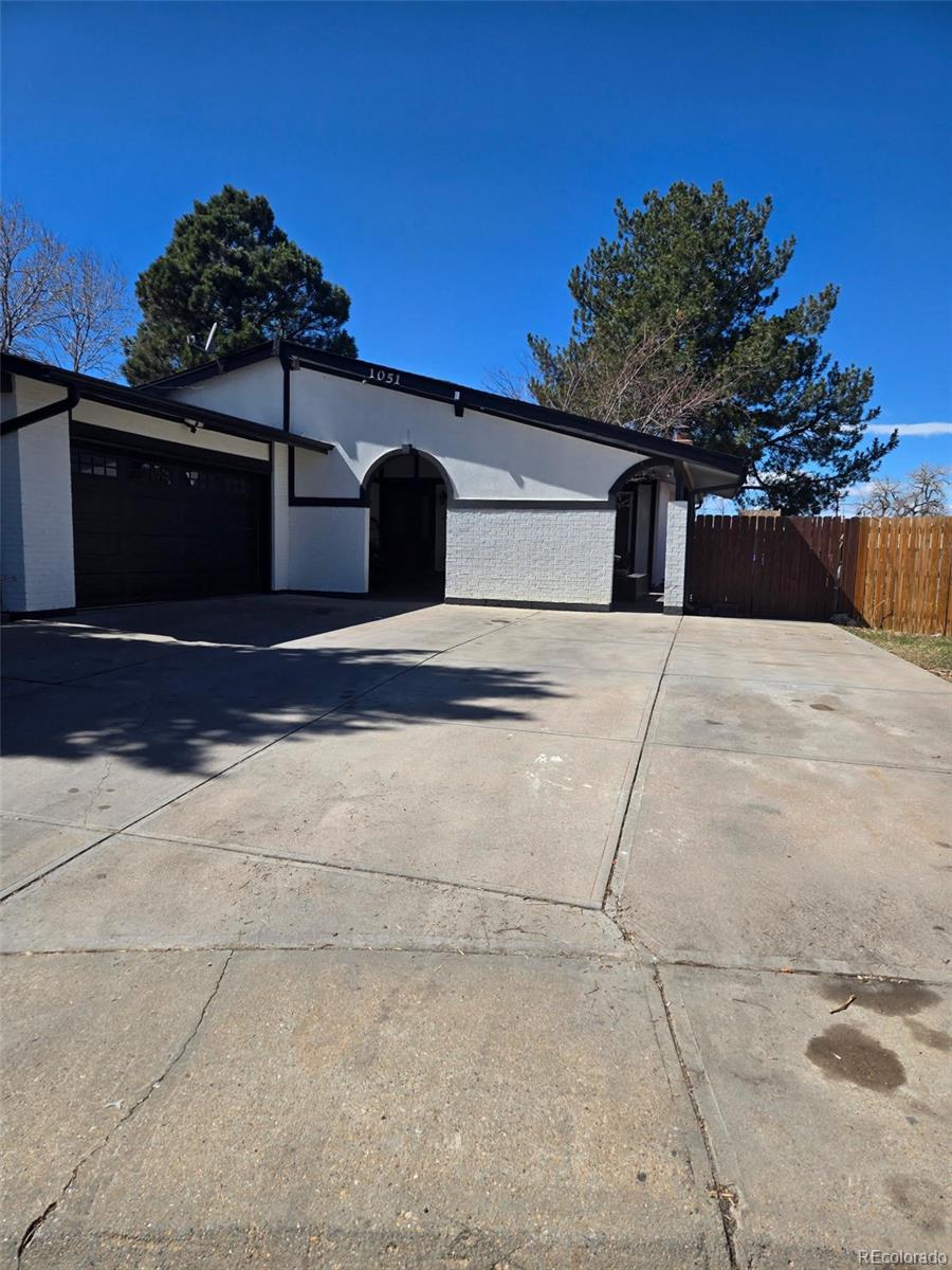1051 jasper street, Aurora sold home. Closed on 2025-06-10 for $500,000.