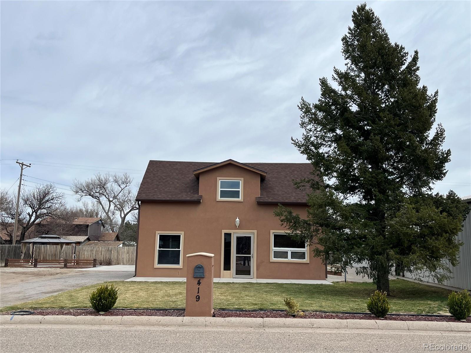 419 illinois avenue, Stratton sold home. Closed on 2025-04-30 for $228,500.