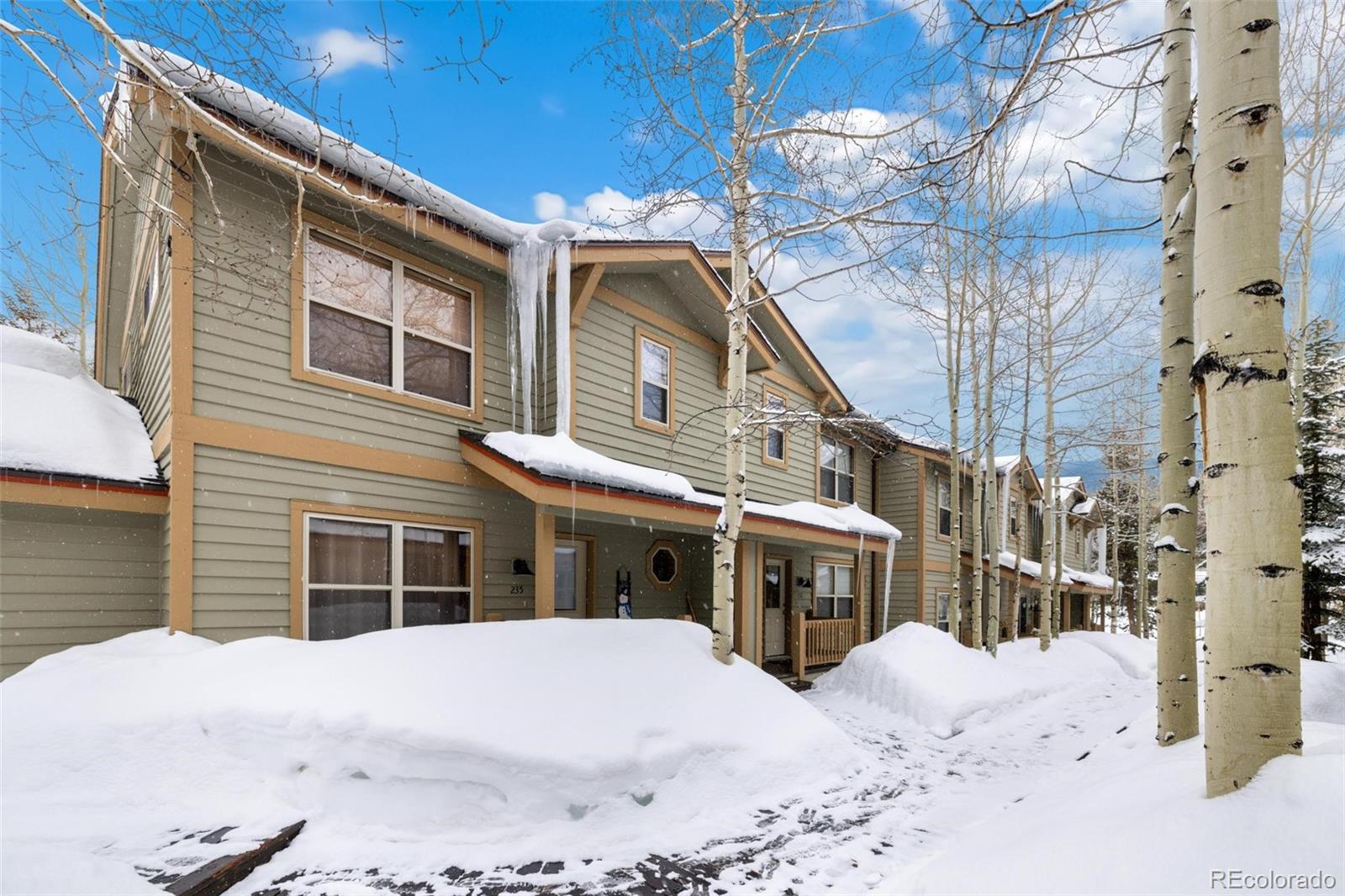 239 huron road, Breckenridge sold home. Closed on 2025-07-10 for $580,000.