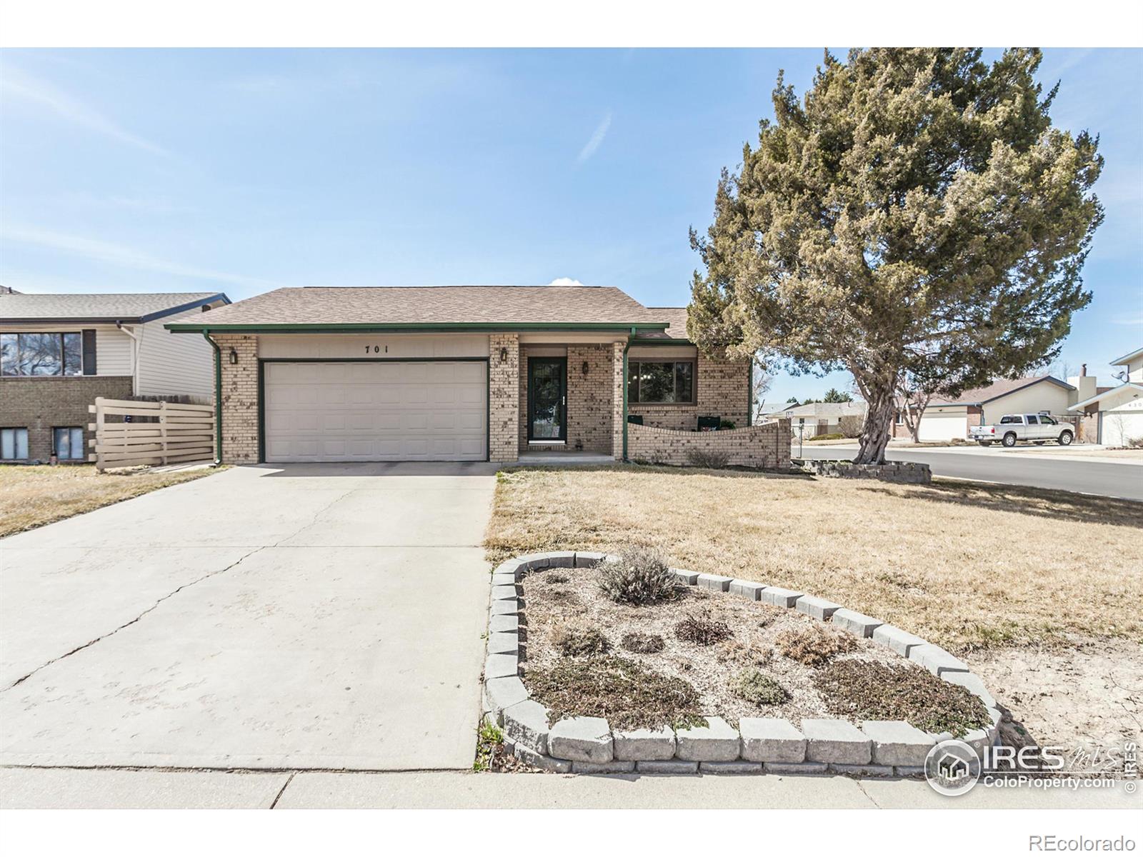 701  43rd Avenue, greeley MLS: 4567891029282 Beds: 5 Baths: 3 Price: $431,500
