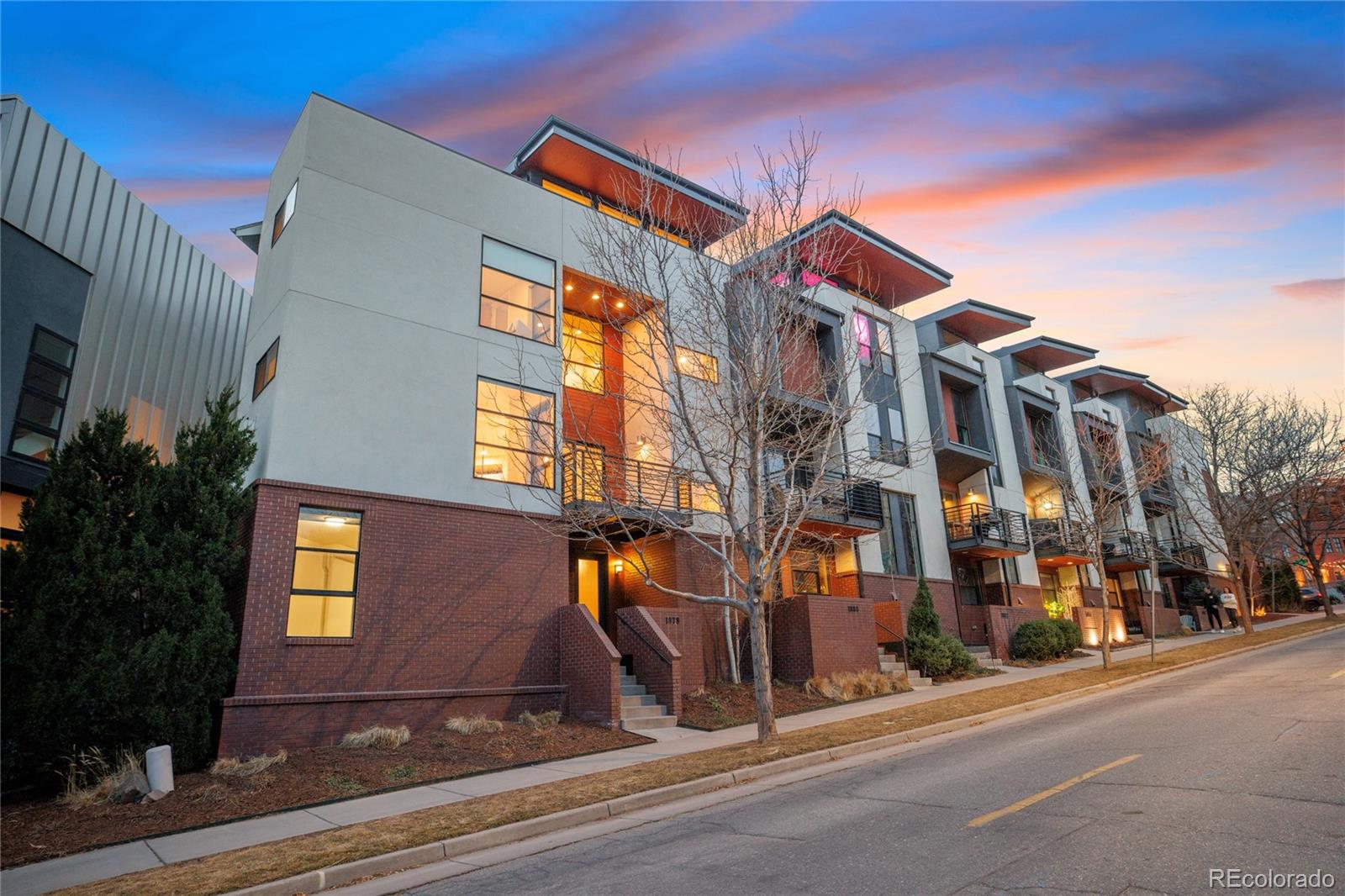 1878 W 32nd Avenue, denver MLS: 4863811 Beds: 3 Baths: 3 Price: $1,150,000