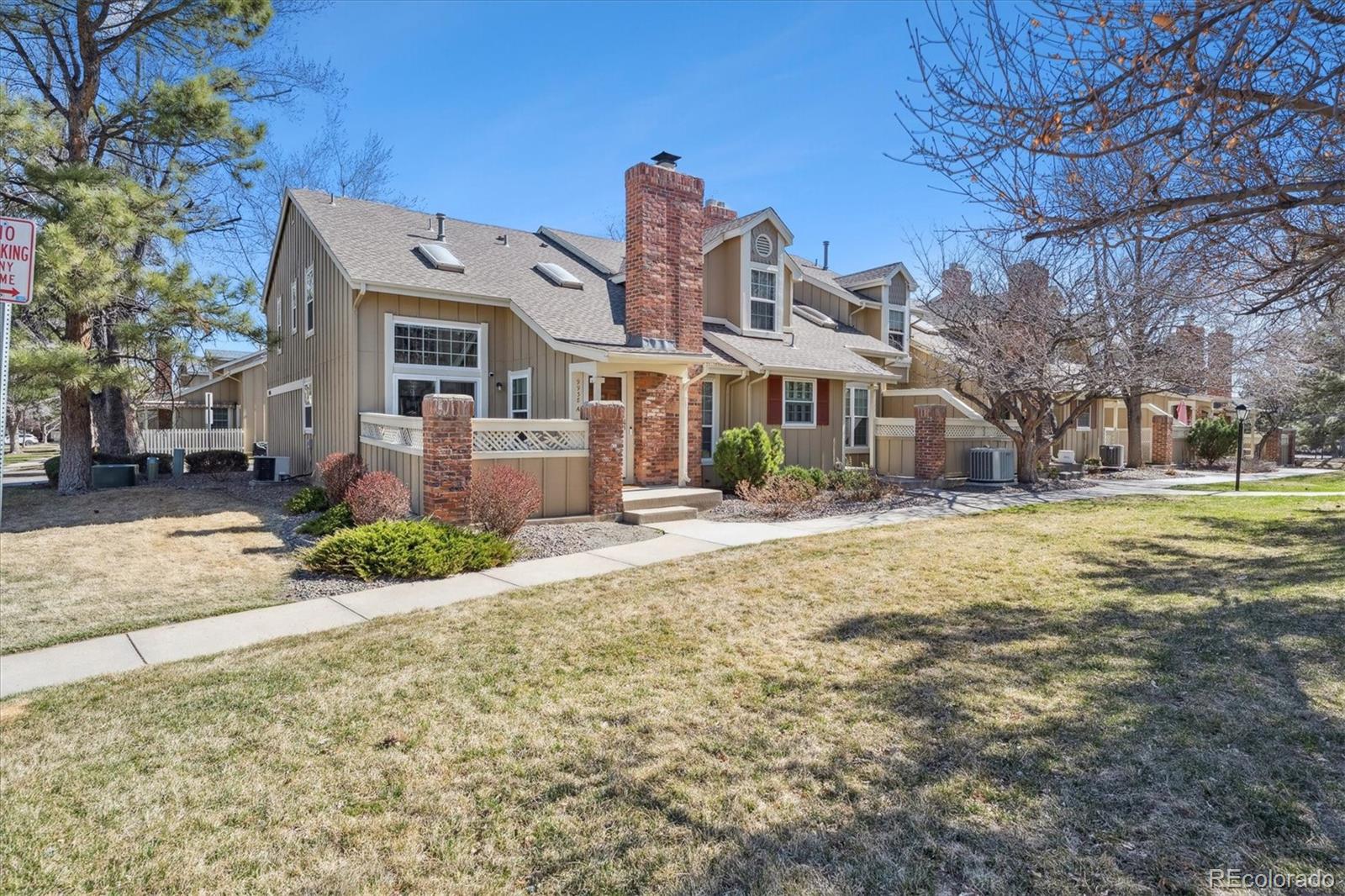 9938  Grove Way, westminster MLS: 9231921 Beds: 2 Baths: 3 Price: $445,000