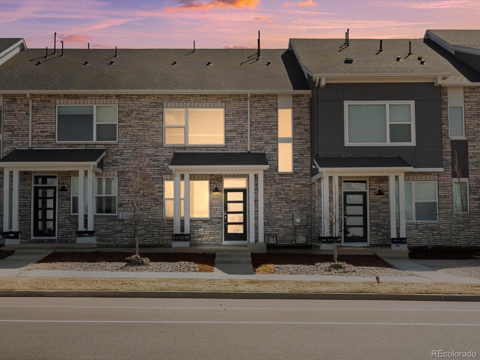 Horizon Uptown Aurora Home | MLS #: 703430922360 E 8th Avenue, Aurora Beds: 3 Baths: 3 Price: $429,990