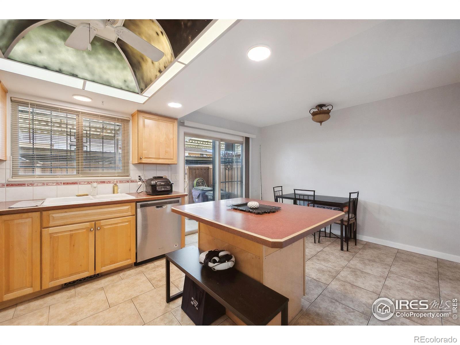 9019 E Oxford Drive, denver MLS: 4567891029469 Beds: 3 Baths: 2 Price: $350,000