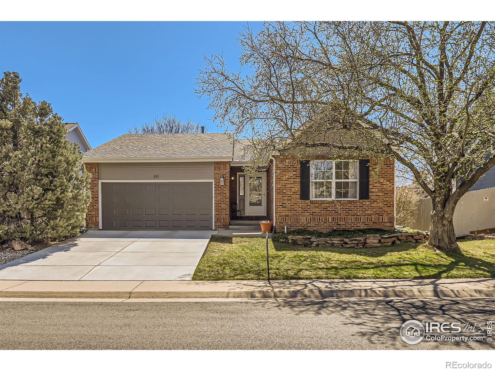 192  Cherrywood Lane, louisville MLS: 4567891029475 Beds: 3 Baths: 3 Price: $875,000