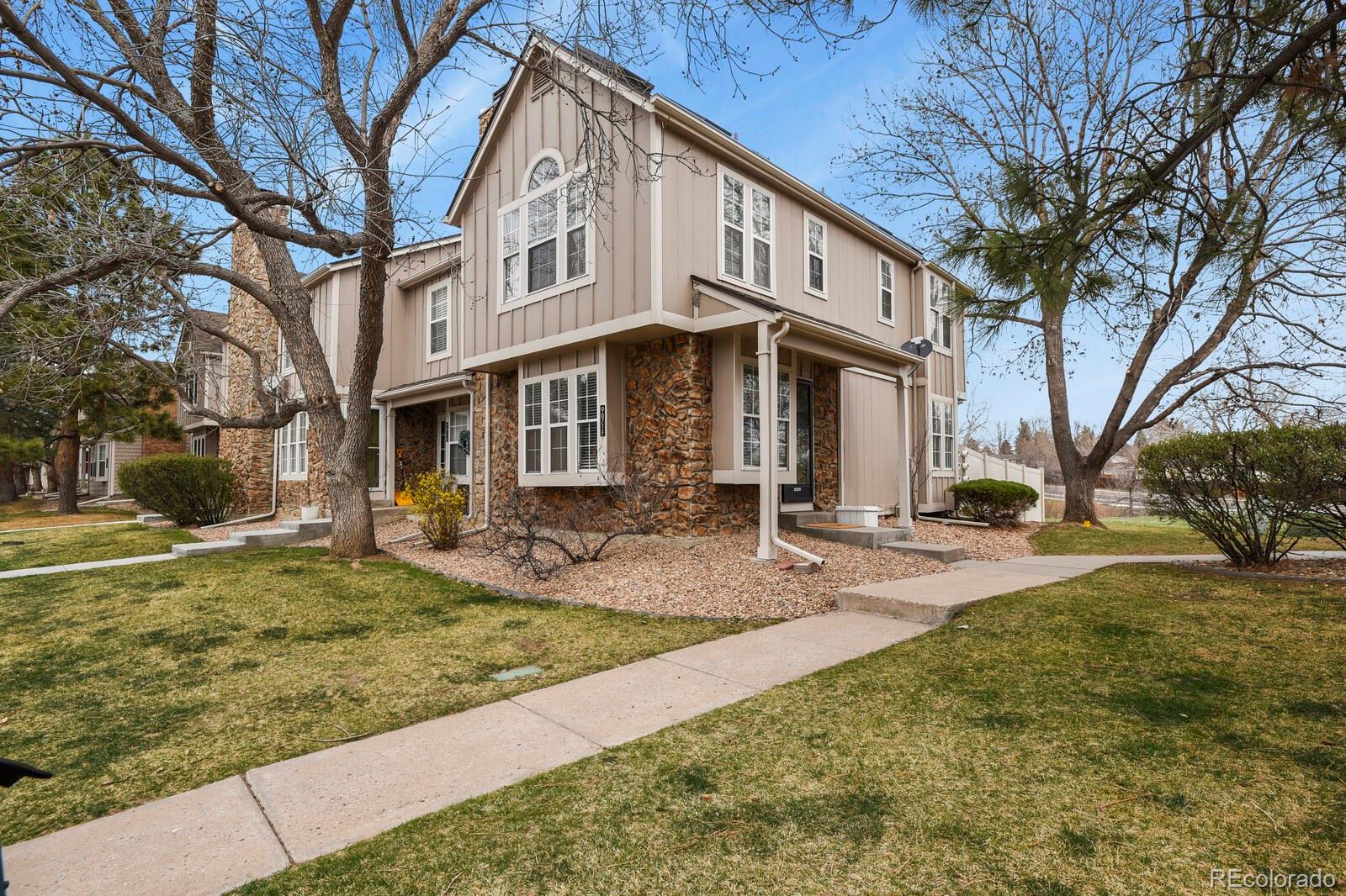 9671 W Chatfield Avenue F, Littleton  MLS: 9501693 Beds: 3 Baths: 3 Price: $398,000