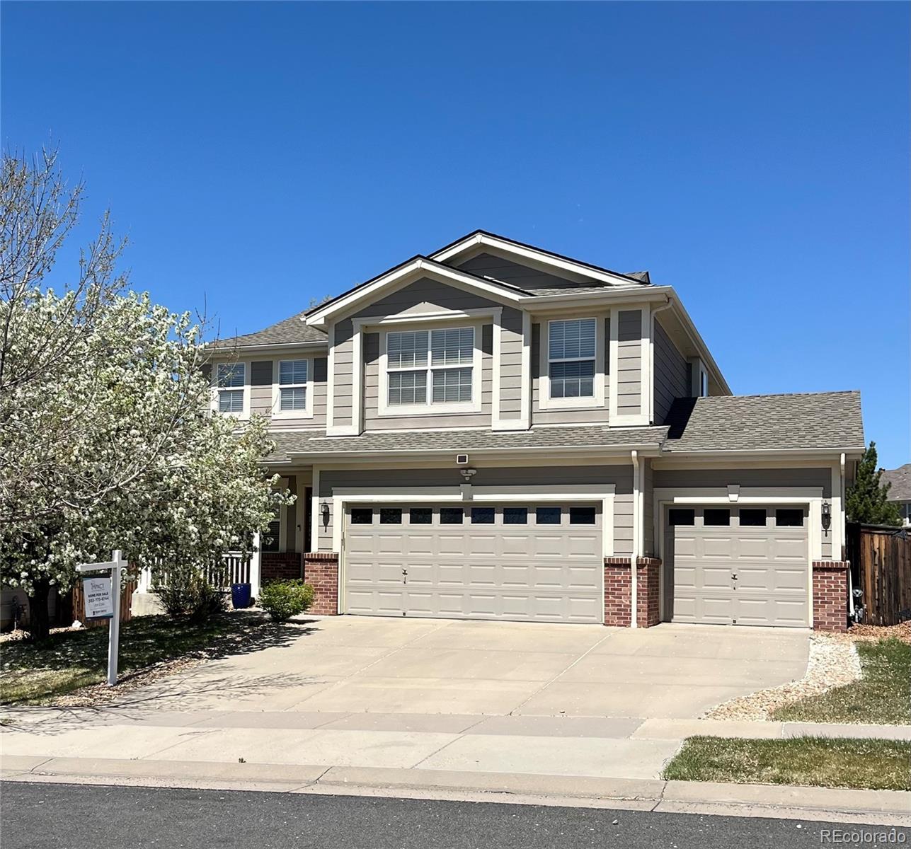 15901 E 106th Way, commerce city MLS: 6873265 Beds: 4 Baths: 3 Price: $569,900