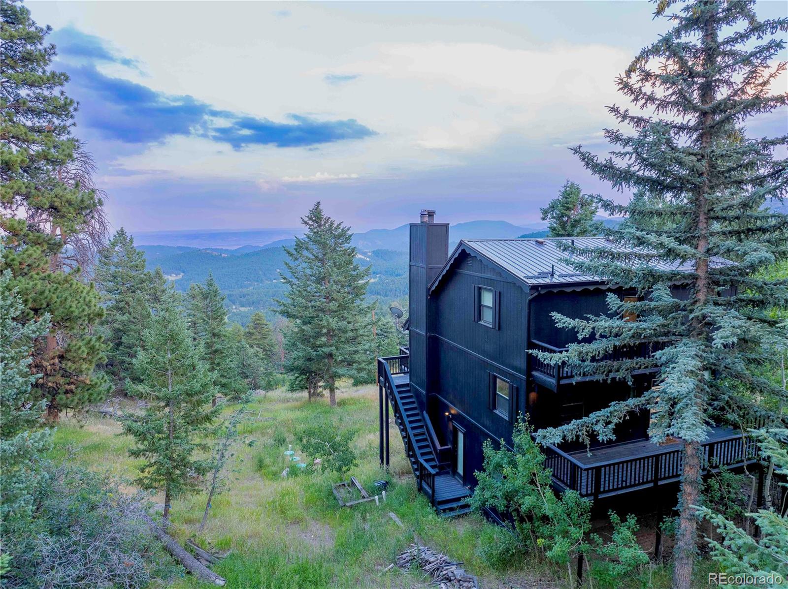 8440 S Arrowhead Drive, morrison MLS: 3758192 Beds: 4 Baths: 3 Price: $885,000