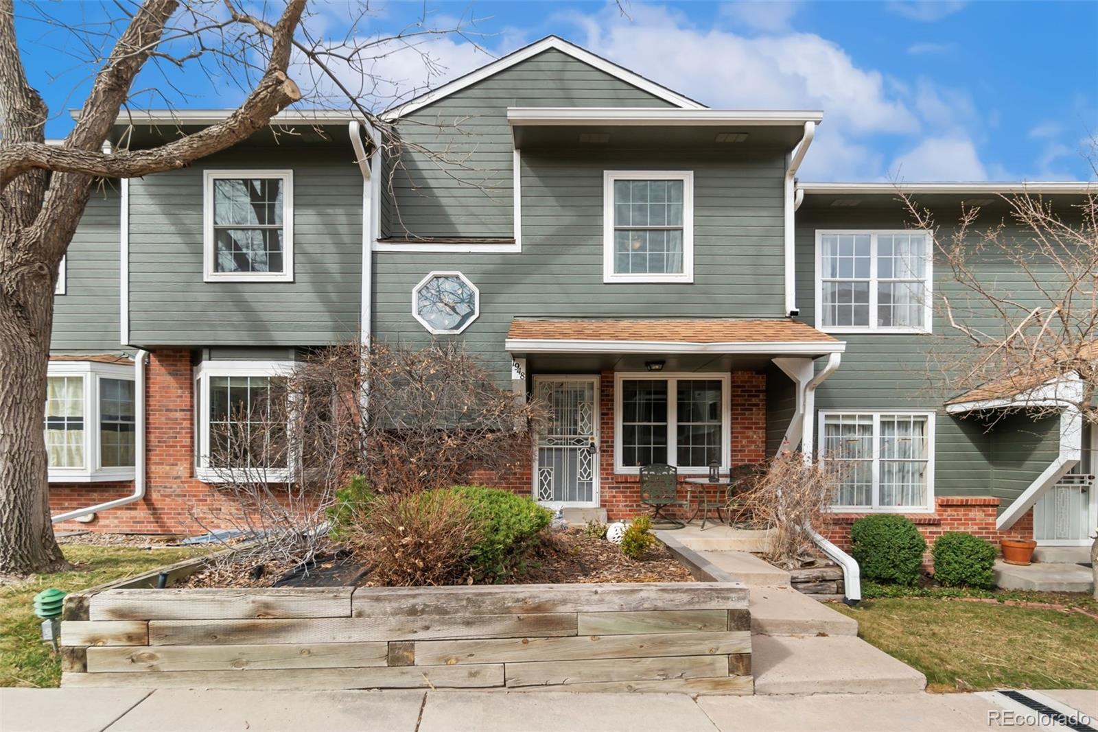 1948 S Balsam Street , Lakewood  MLS: 3827533 Beds: 2 Baths: 3 Price: $440,000