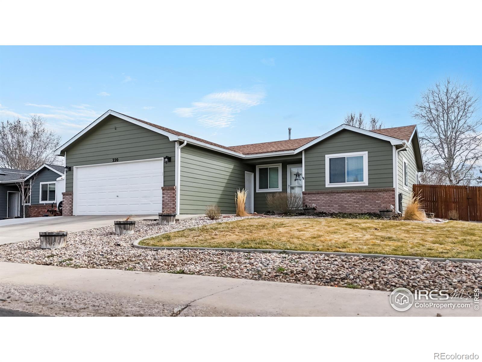 220 e ilex street, Milliken sold home. Closed on 2025-05-28 for $433,000.