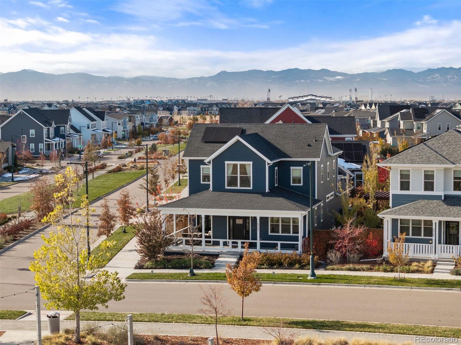 5965  Hanover Street, denver MLS: 7743831 Beds: 4 Baths: 4 Price: $977,000
