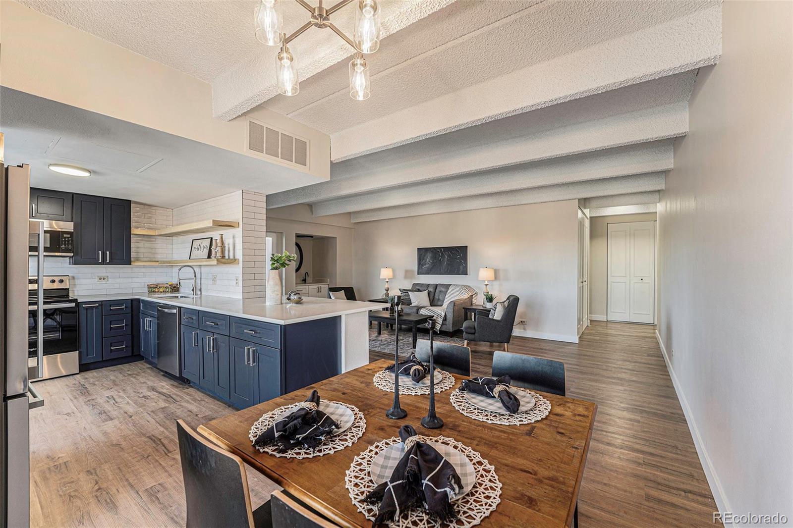 130  Pearl Street 801, Denver  MLS: 4295047 Beds: 2 Baths: 2 Price: $519,999