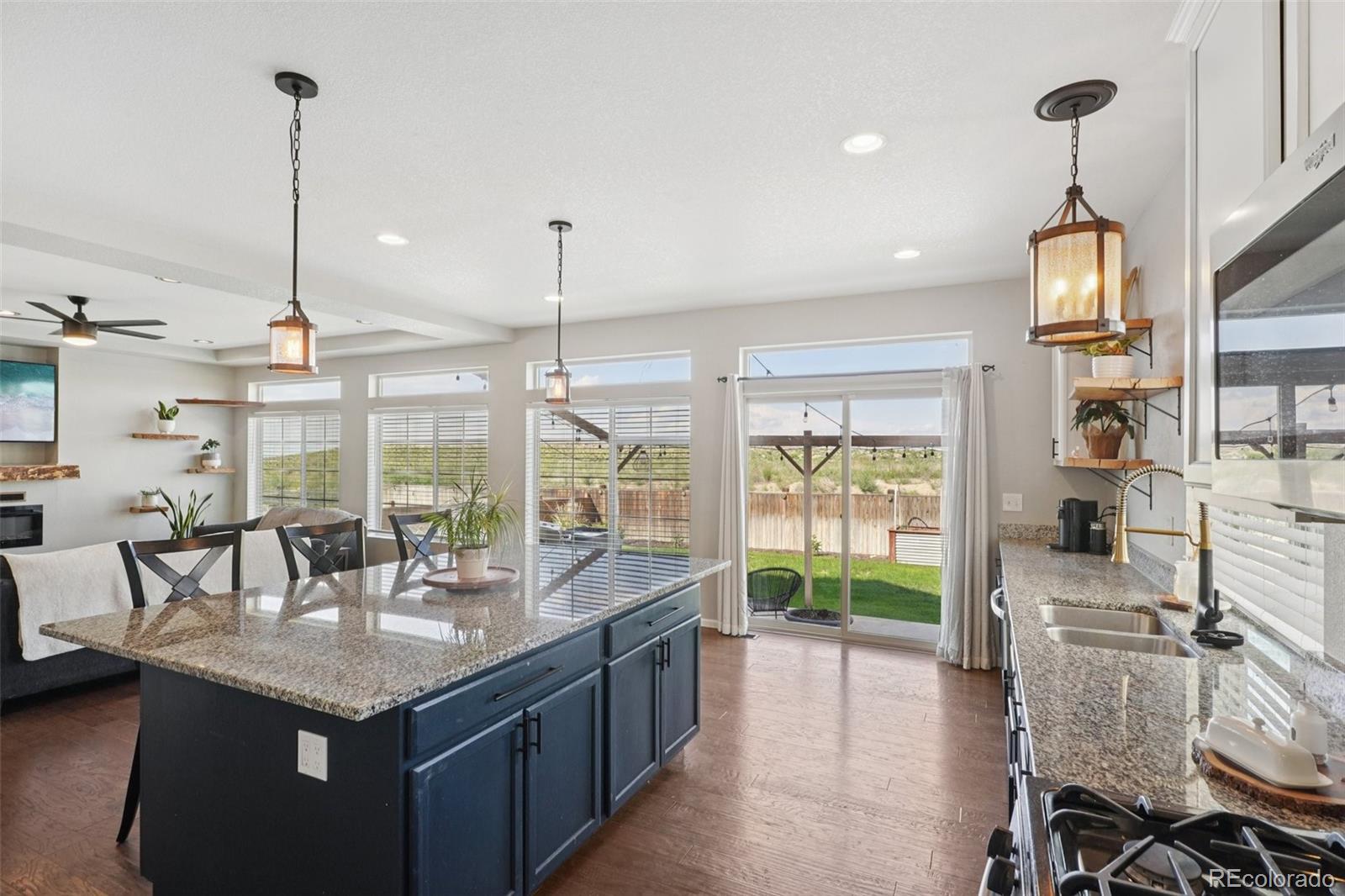 18079 E 108th Place, commerce city MLS: 5878303 Beds: 4 Baths: 4 Price: $550,000
