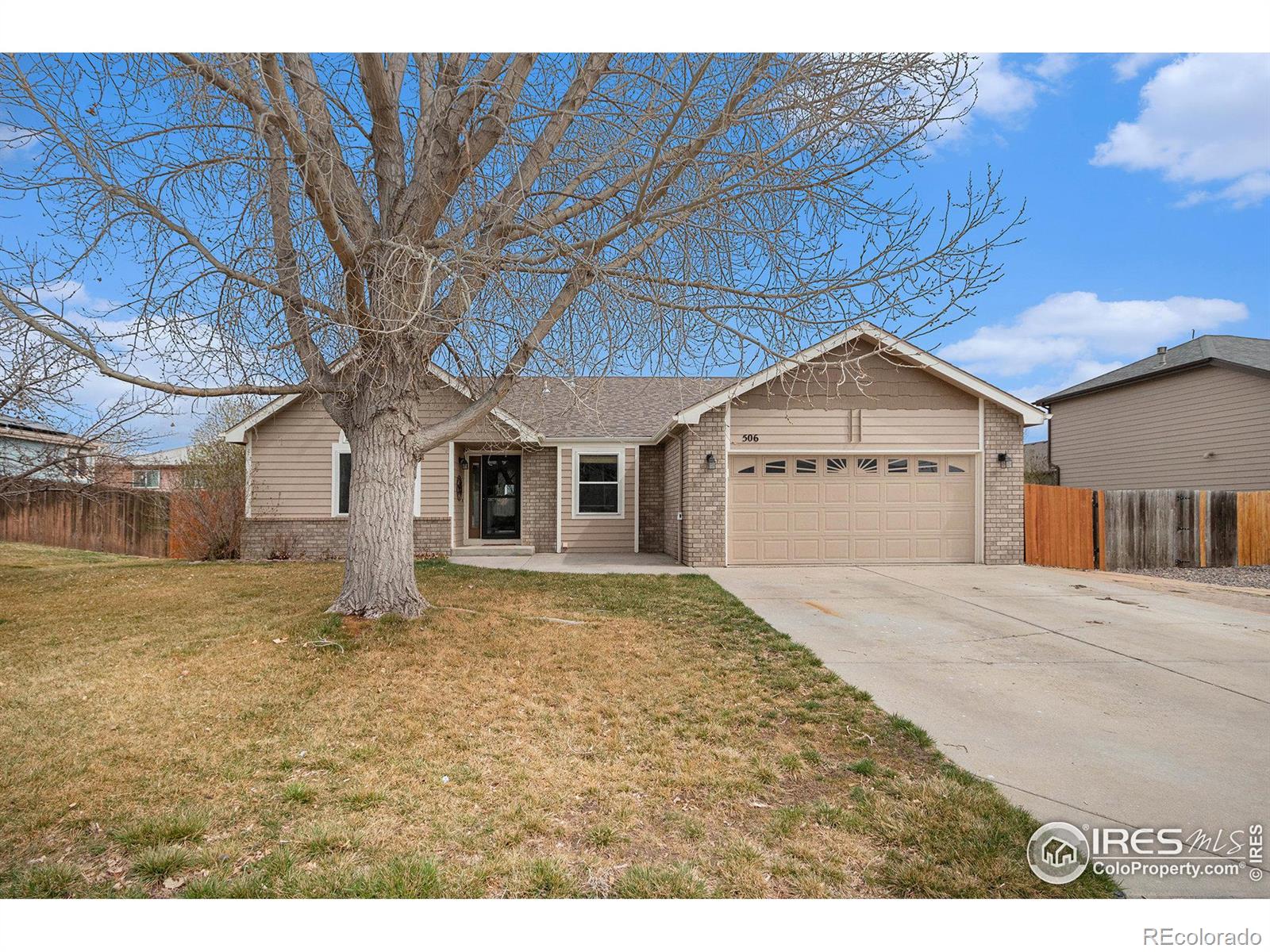 506  Vivian Street, severance MLS: 4567891029717 Beds: 4 Baths: 3 Price: $514,900
