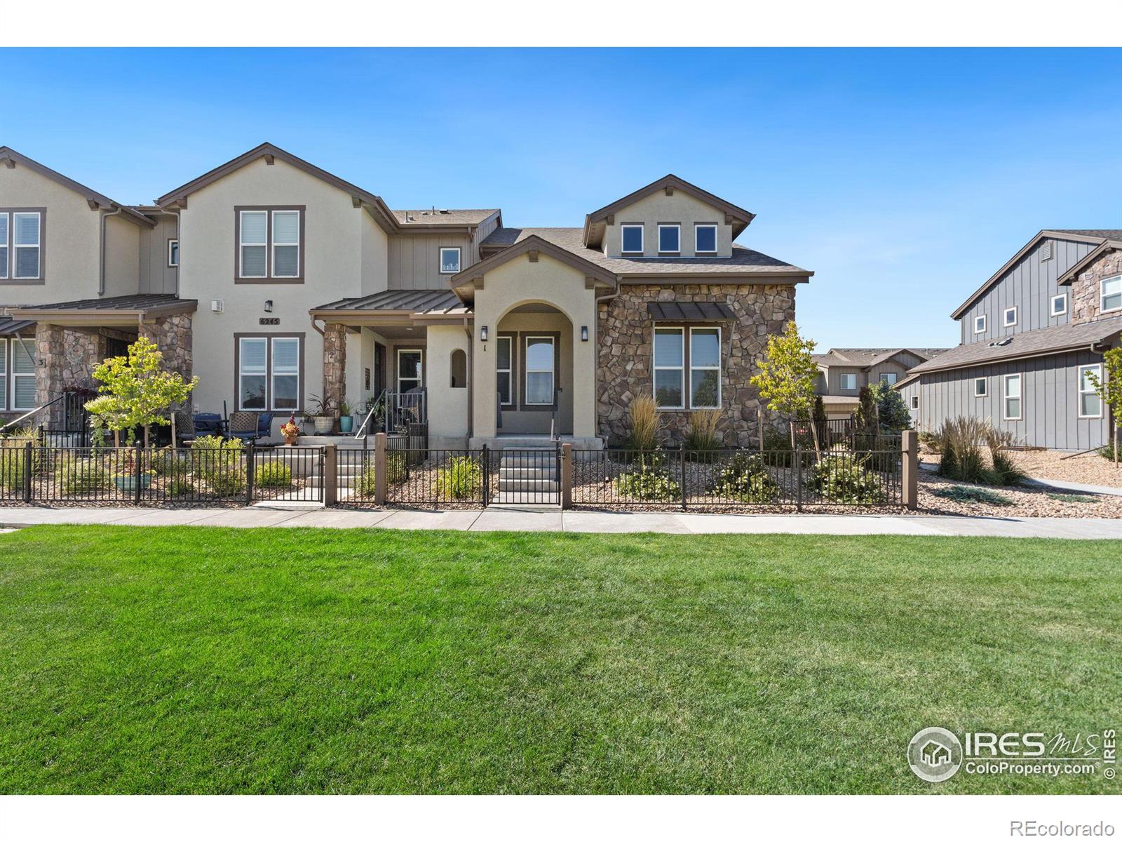 6245  Vernazza Way, windsor MLS: 4567891029798 Beds: 3 Baths: 3 Price: $629,000