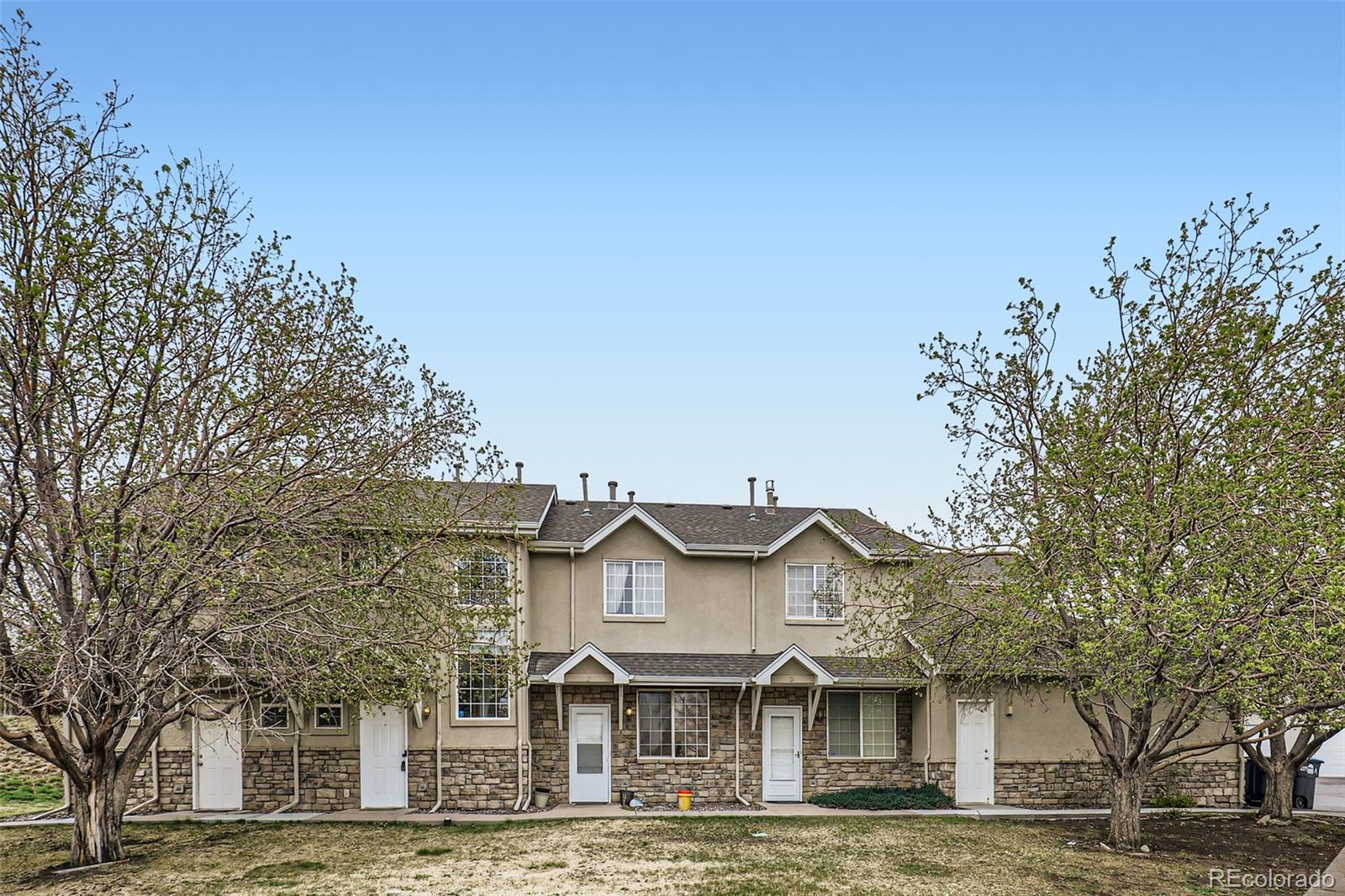 2139  Coronado Parkway B, Denver  MLS: 3261395 Beds: 2 Baths: 3 Price: $290,000