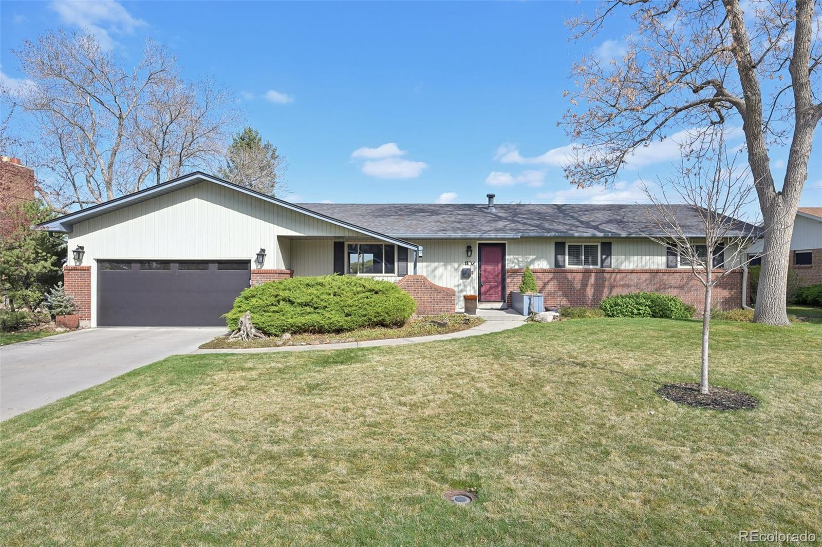 4152 S Vrain Street, denver MLS: 3381376 Beds: 3 Baths: 3 Price: $699,000