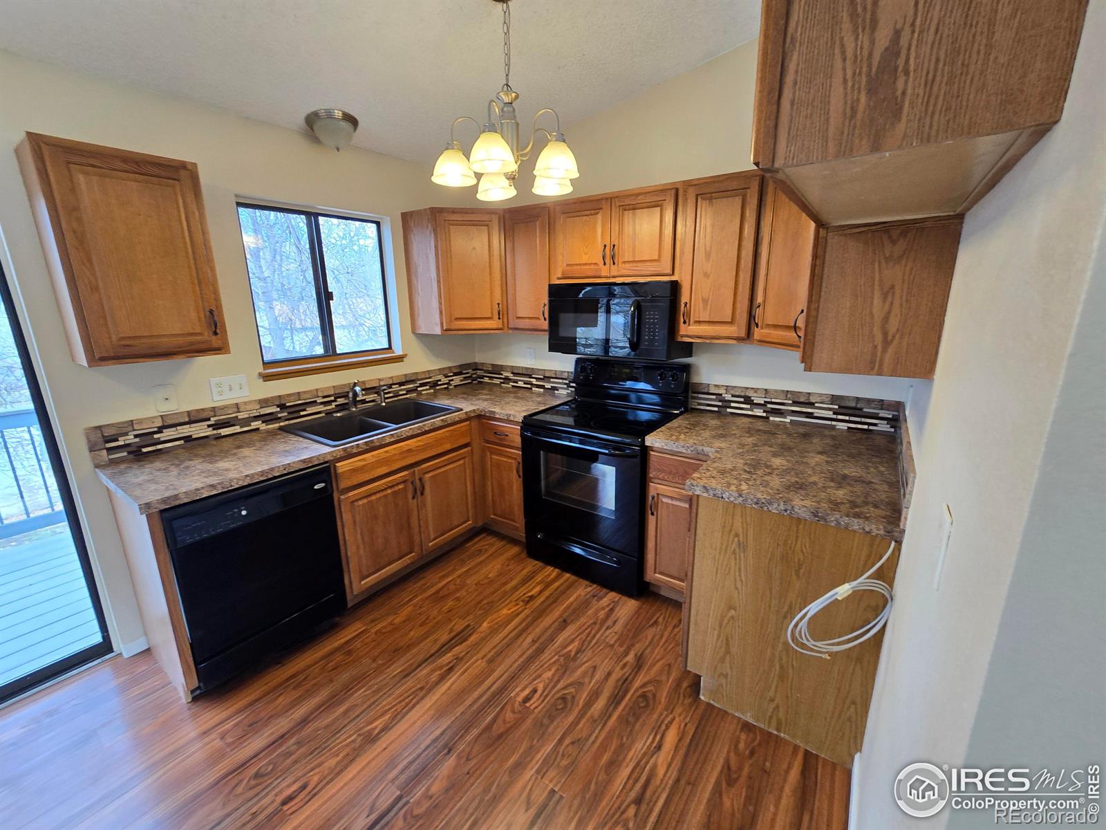 609  Andrea Street, fort collins MLS: 4567891029898 Beds: 3 Baths: 2 Price: $425,000