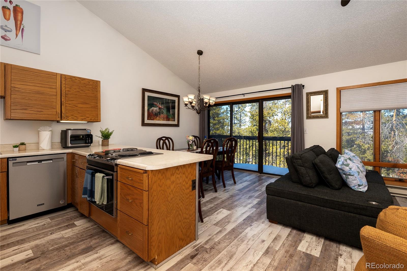 100 bryant boulevard, Fraser sold home. Closed on 2025-07-21 for $467,000.