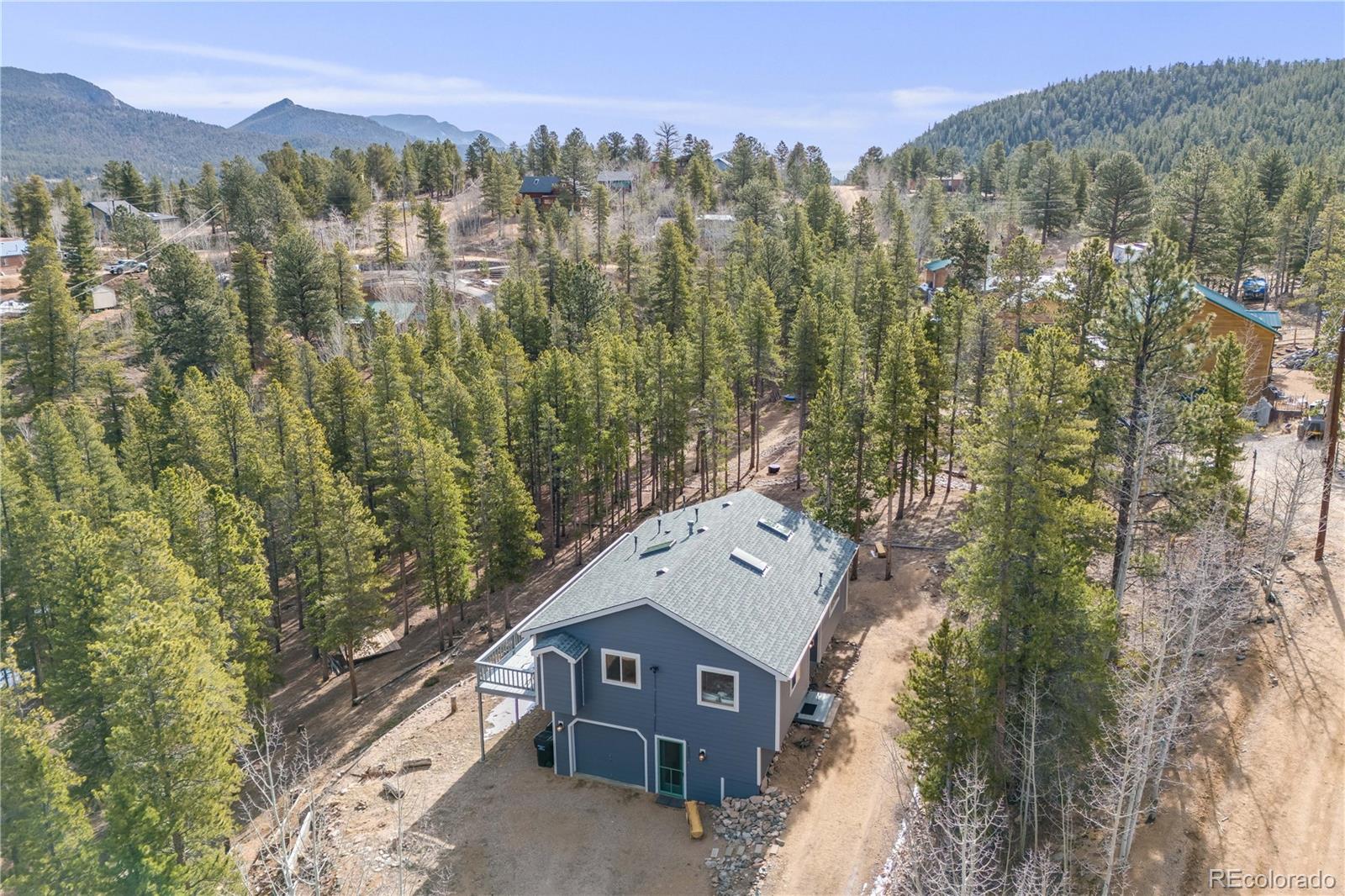691  Gold Flake Terrace, bailey MLS: 9796042 Beds: 3 Baths: 3 Price: $525,000