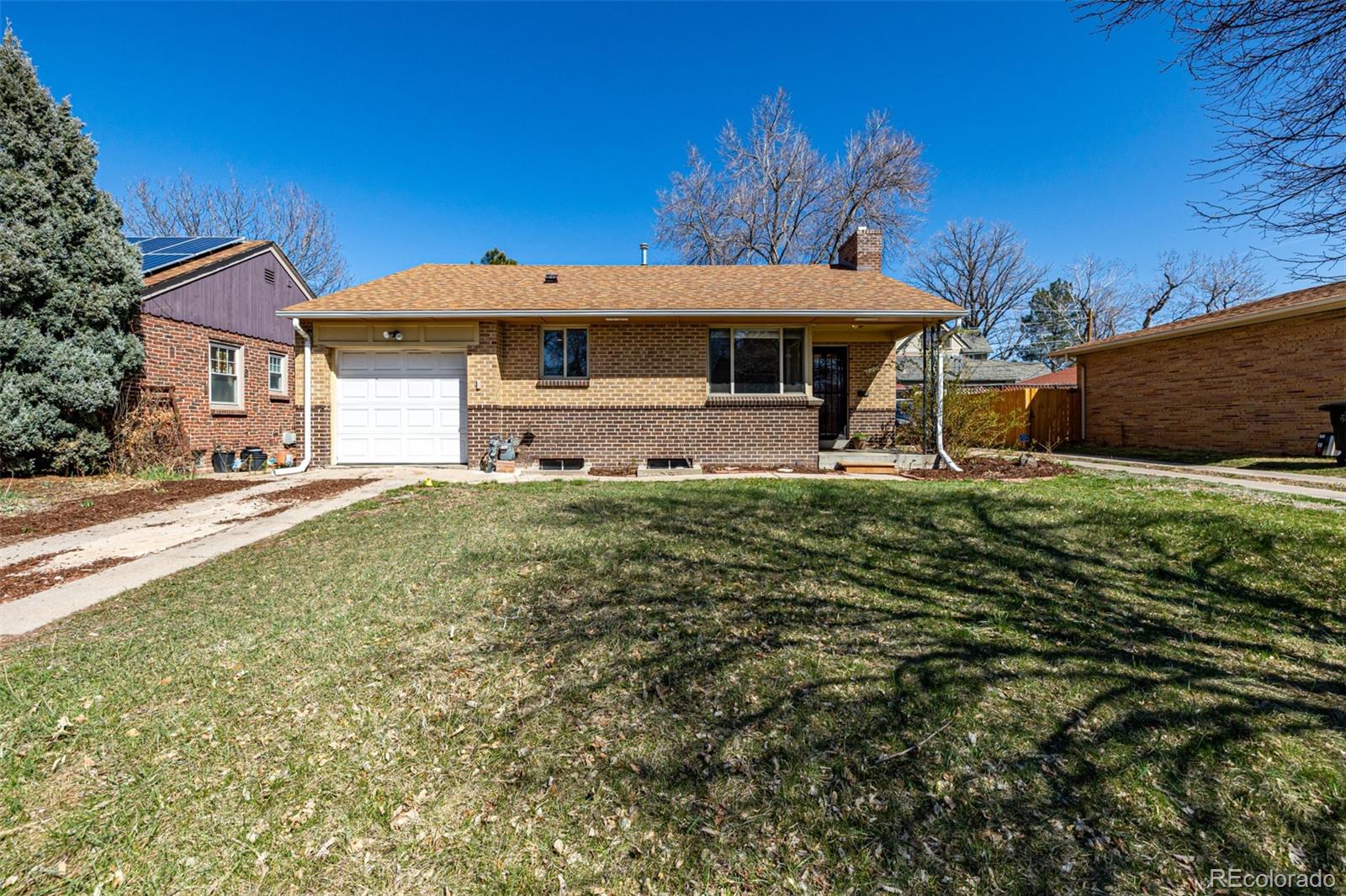 620  Newport Street, denver MLS: 3171269 Beds: 4 Baths: 2 Price: $650,000