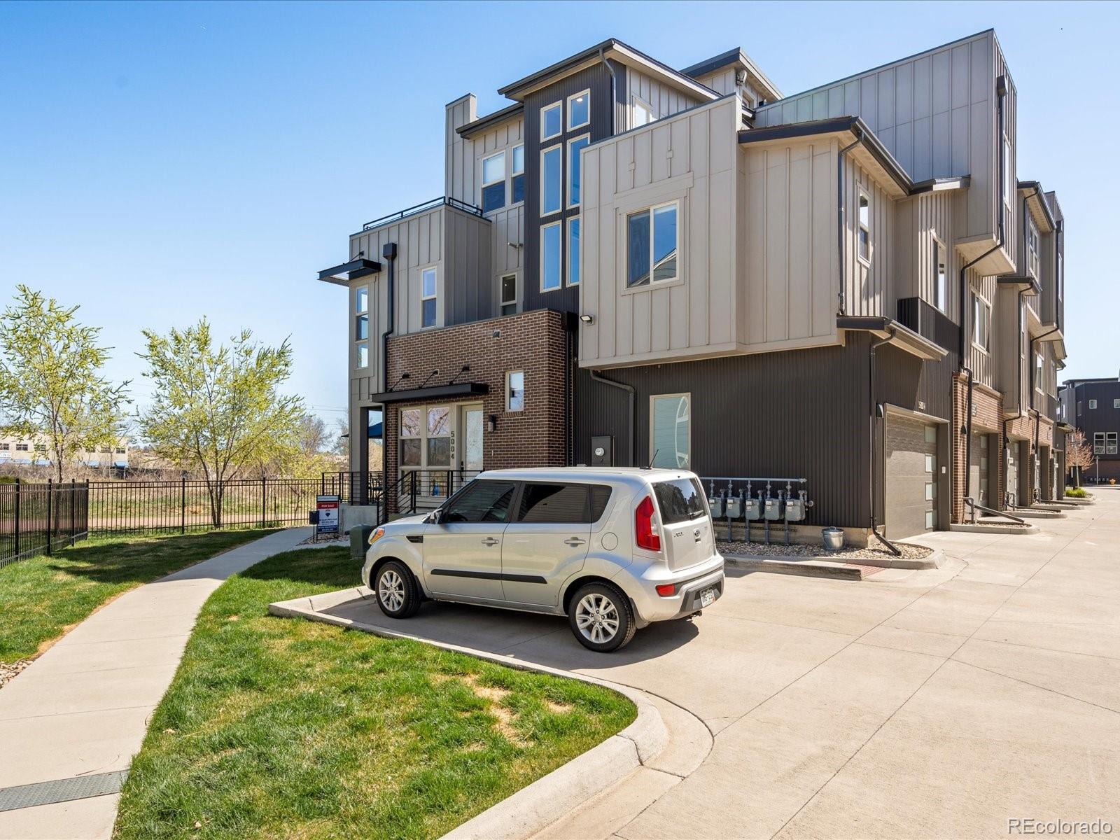 5004 S Platte River Parkway , Littleton  MLS: 2542208 Beds: 3 Baths: 4 Price: $750,000